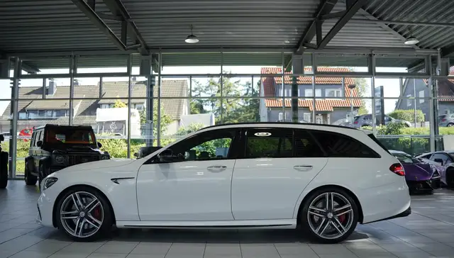 Mercedes-Benz E-Class view 11