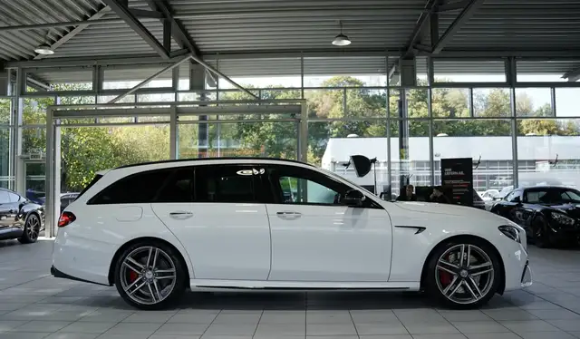 Mercedes-Benz E-Class view 7