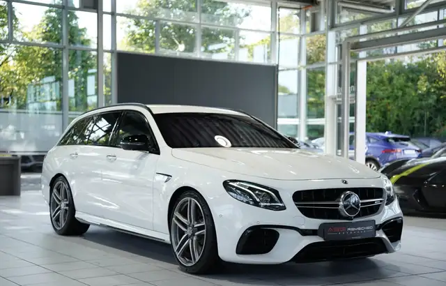 Mercedes-Benz E-Class view 6