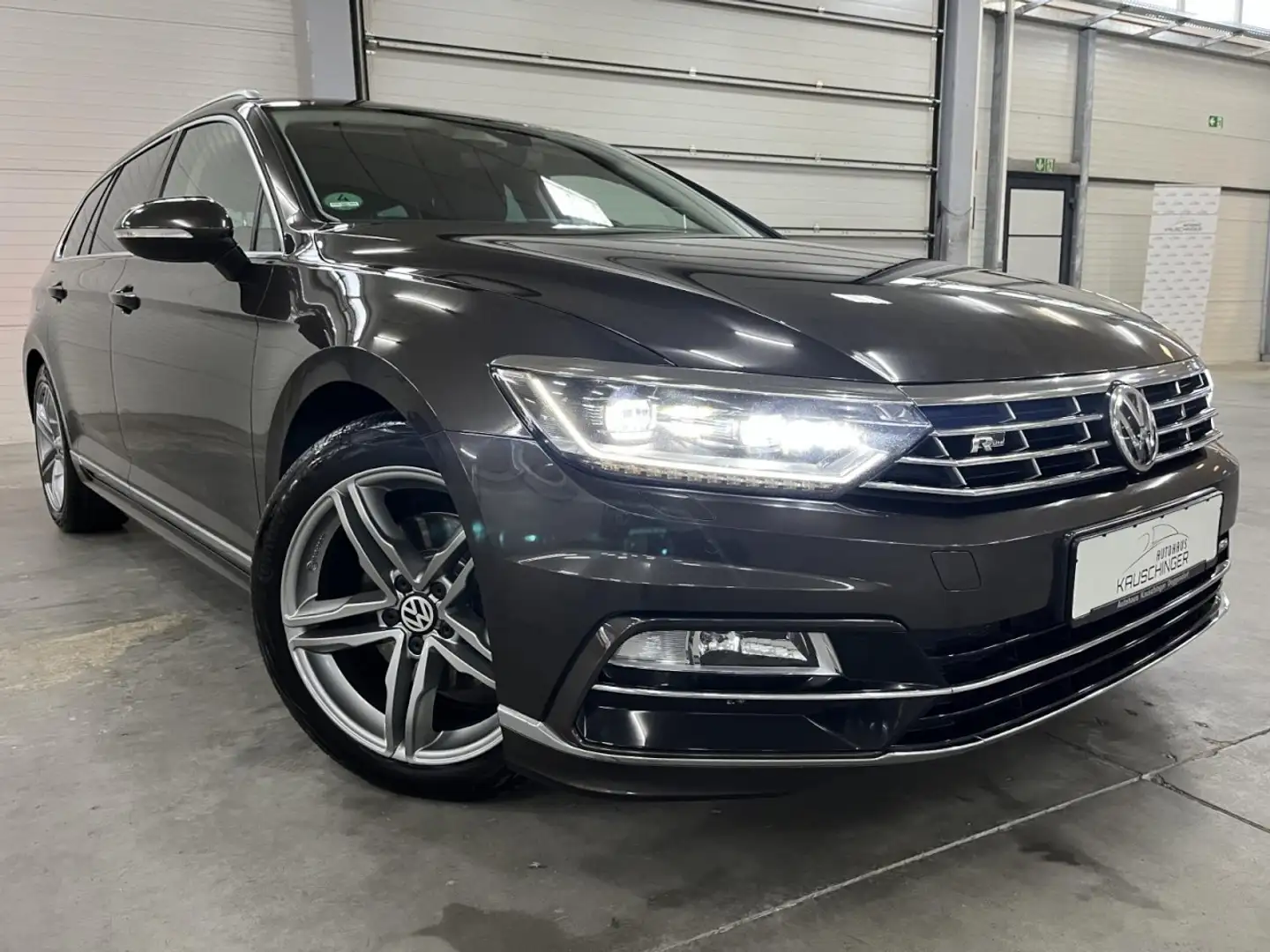 Volkswagen Passat Variant Highline R-LINE HEAD-UP LEDER DSG 2.0 TDI 190 PS M Braun - 1
