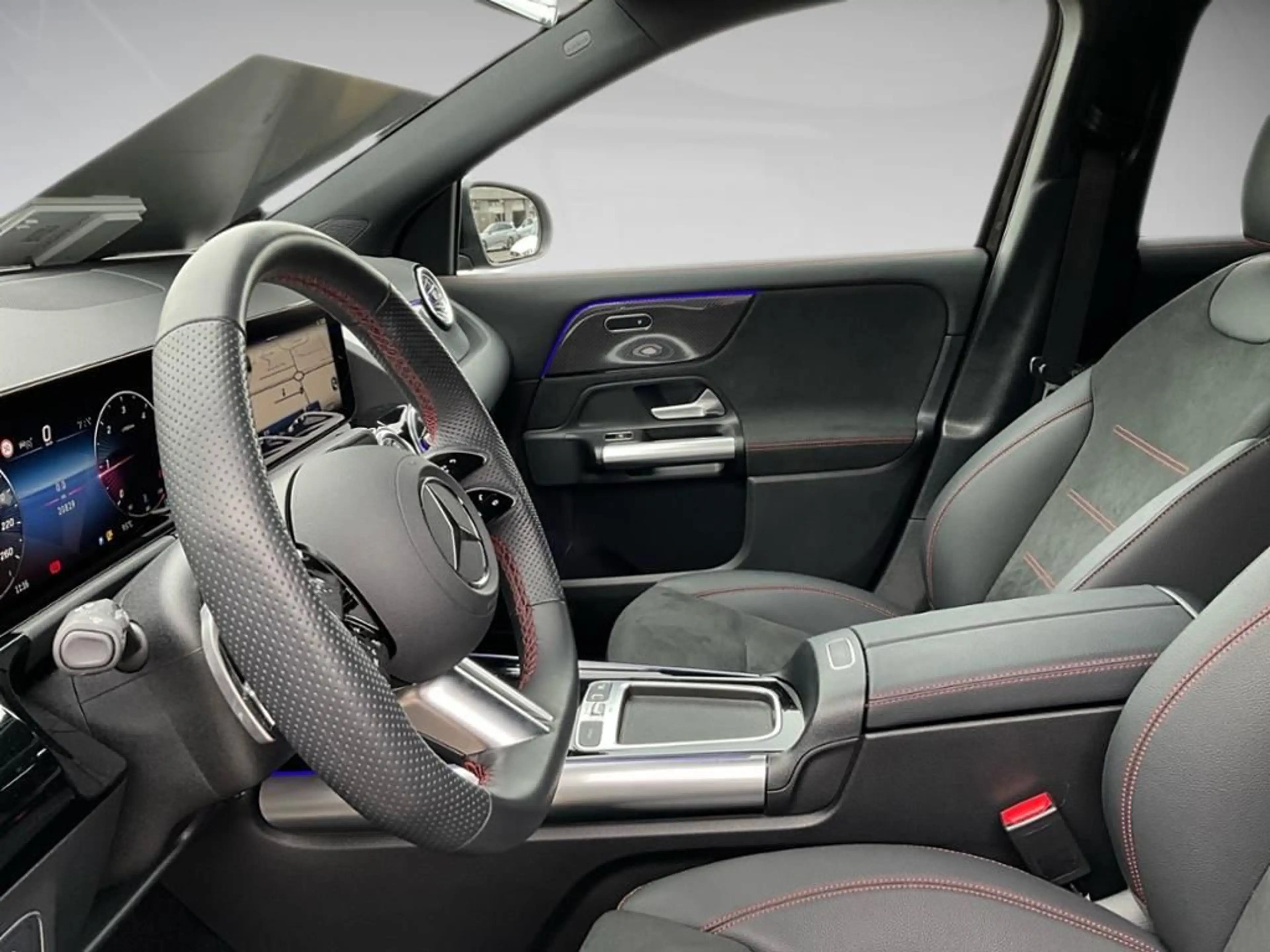 Mercedes-Benz GLA 200 d AMG Line Advanced Plus ACC AUT Kam. — photo 8