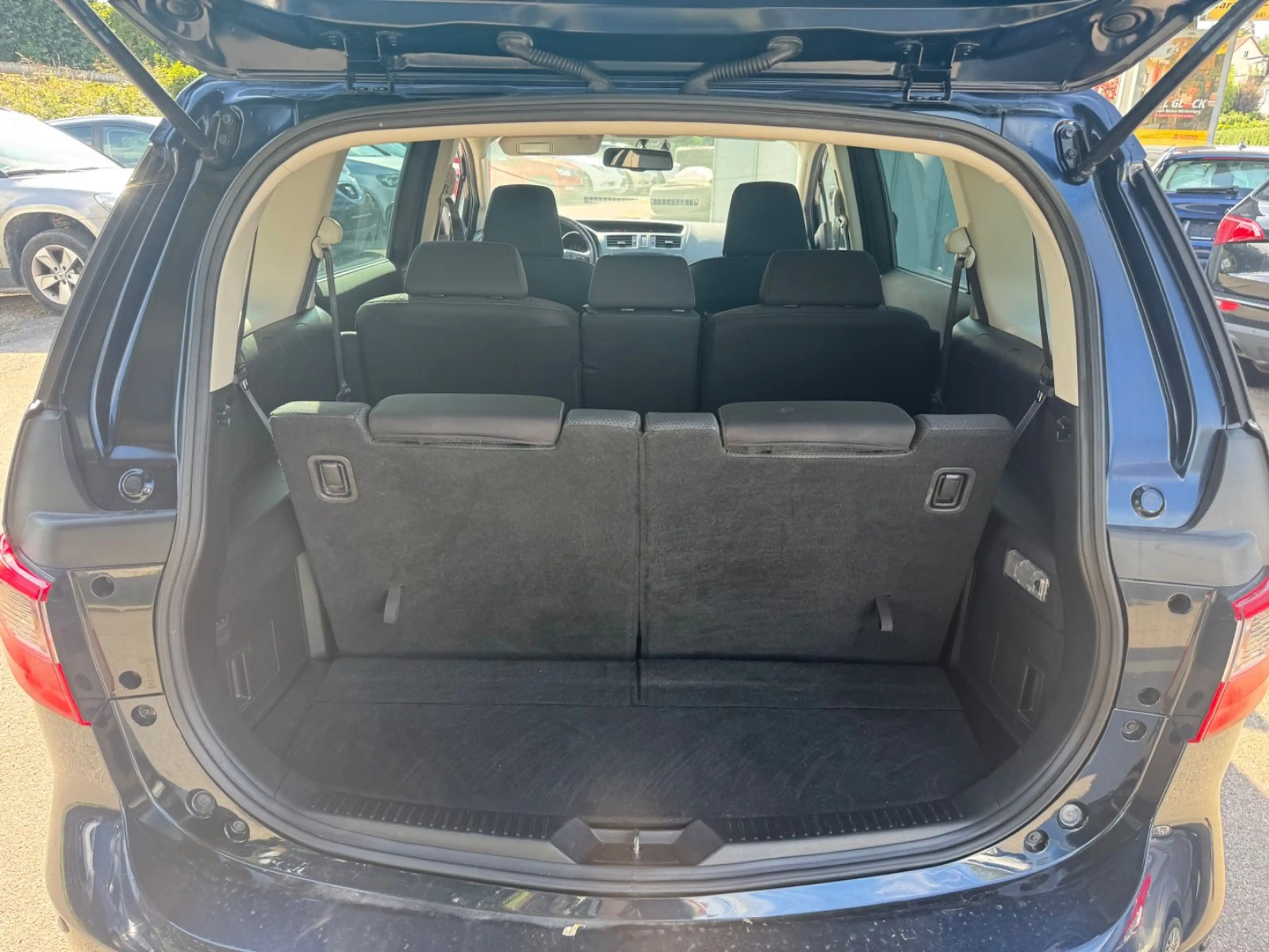 Mazda 5 Sendo*NAVI*KAM*beideseitigeSchiebetüren*7sitze — photo 11