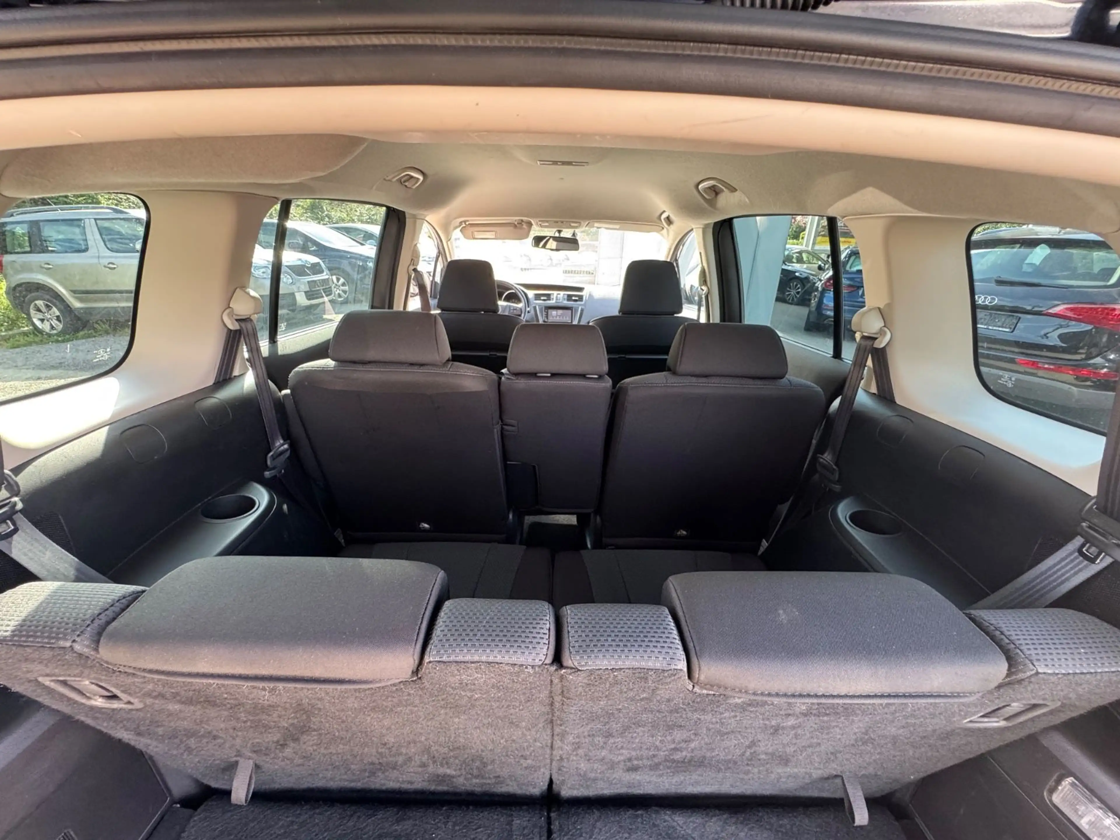 Mazda 5 Sendo*NAVI*KAM*beideseitigeSchiebetüren*7sitze — photo 12