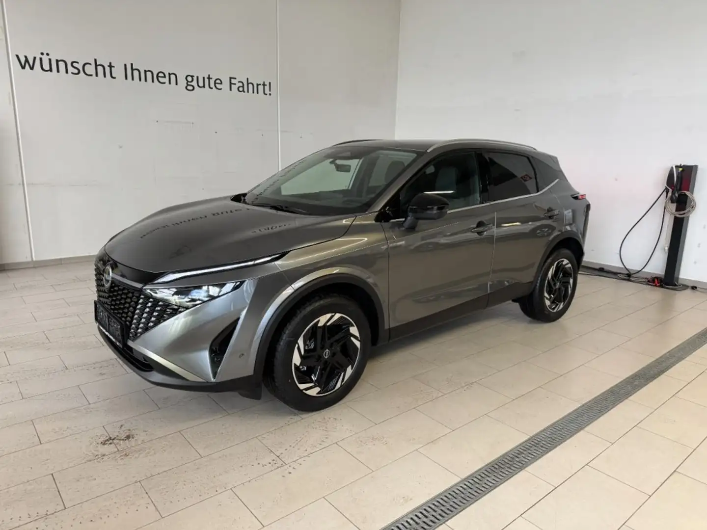 Nissan Qashqai+2 NIssan Qashqai N-Connecta Automatik Grau - 2