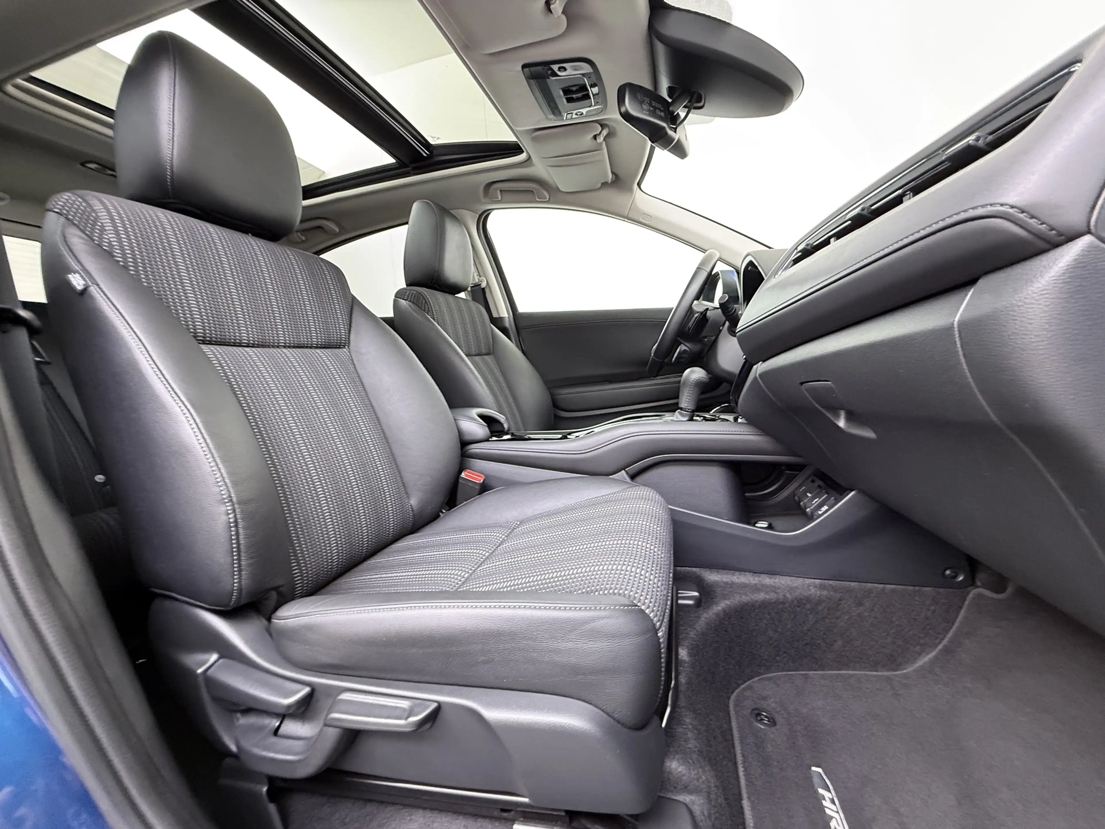 Honda HR-V 1.5 i-VTEC 130pk CVT Executive — photo 42