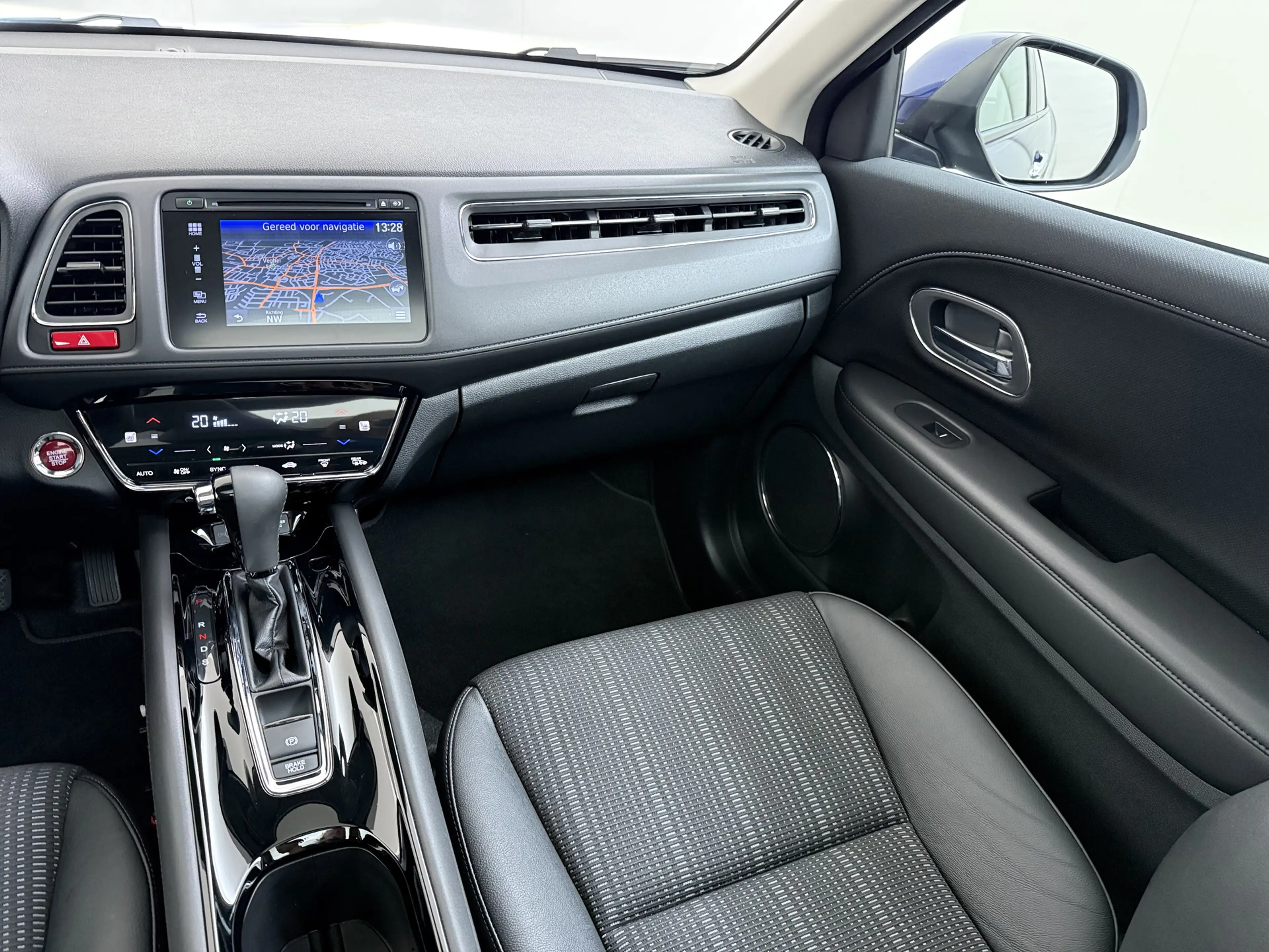 Honda HR-V 1.5 i-VTEC 130pk CVT Executive — photo 23