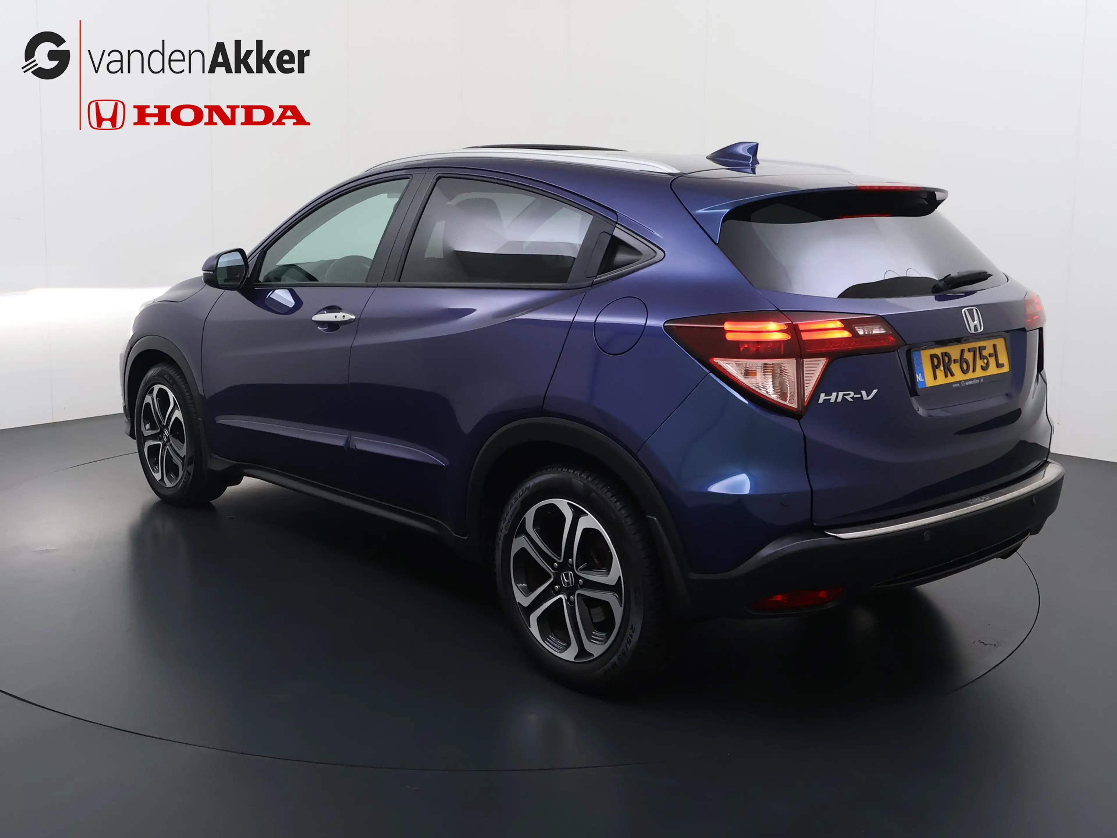 Honda HR-V 1.5 i-VTEC 130pk CVT Executive — photo 3