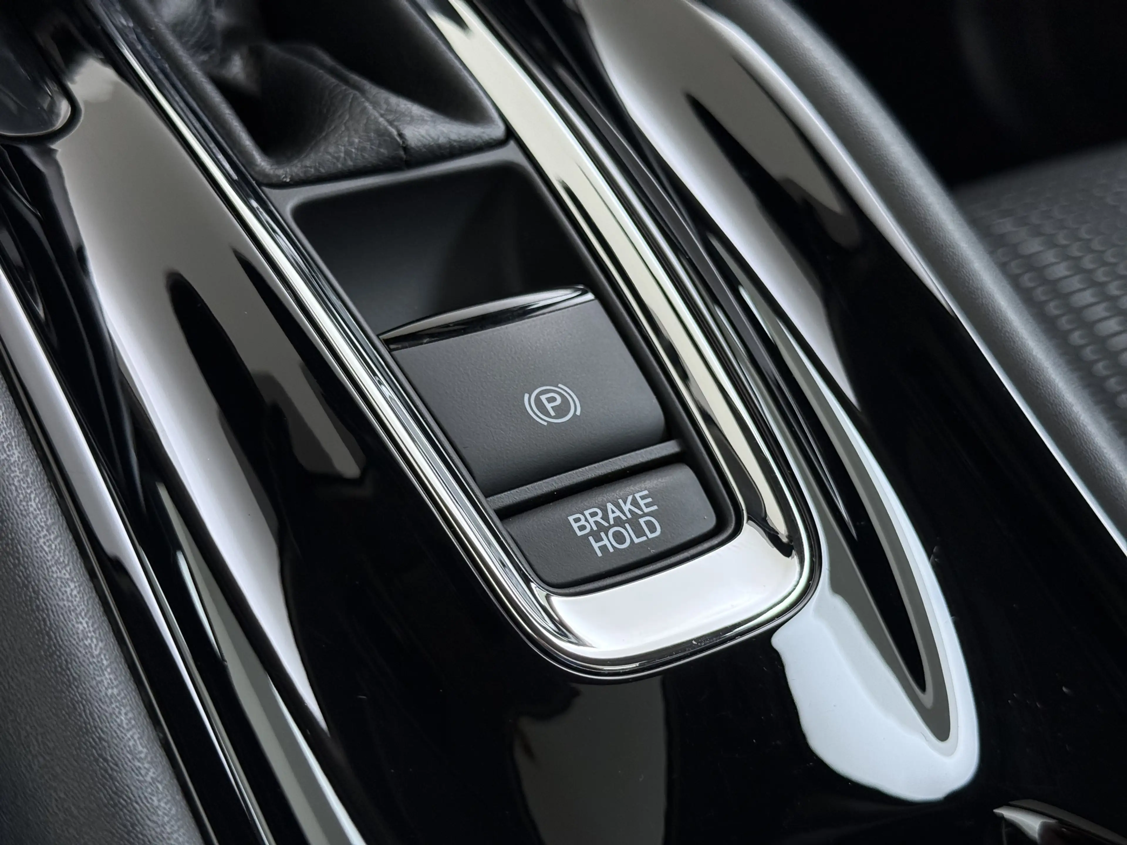 Honda HR-V 1.5 i-VTEC 130pk CVT Executive — photo 40