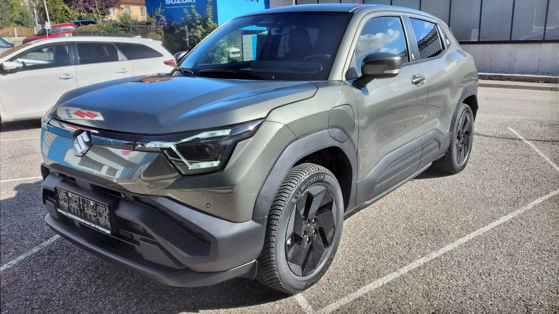 Suzuki Vitara eVitara 61kWh GL+ Allgrip-e Shine Grün - 1