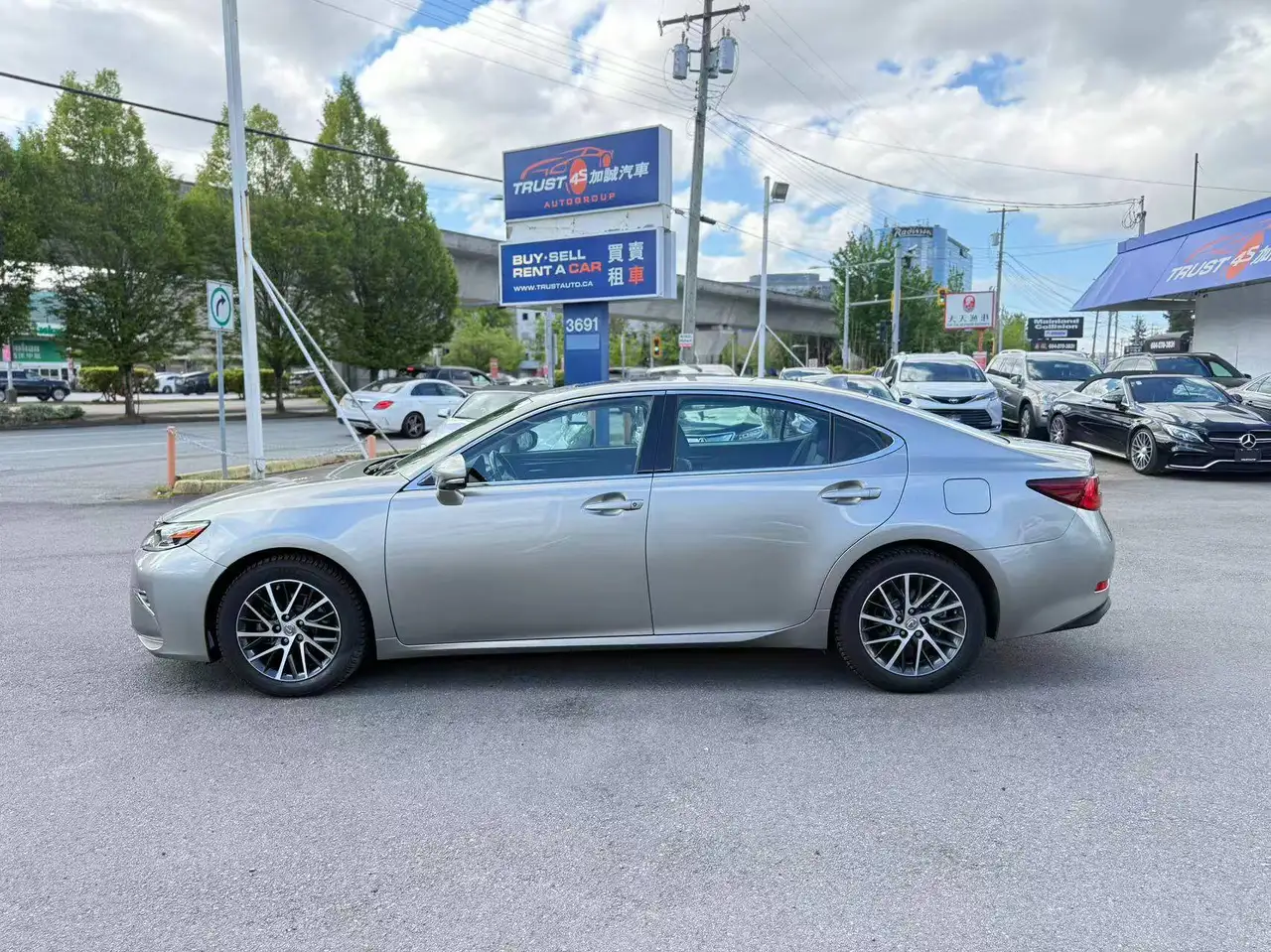 Lexus ES снимка Lexus ES