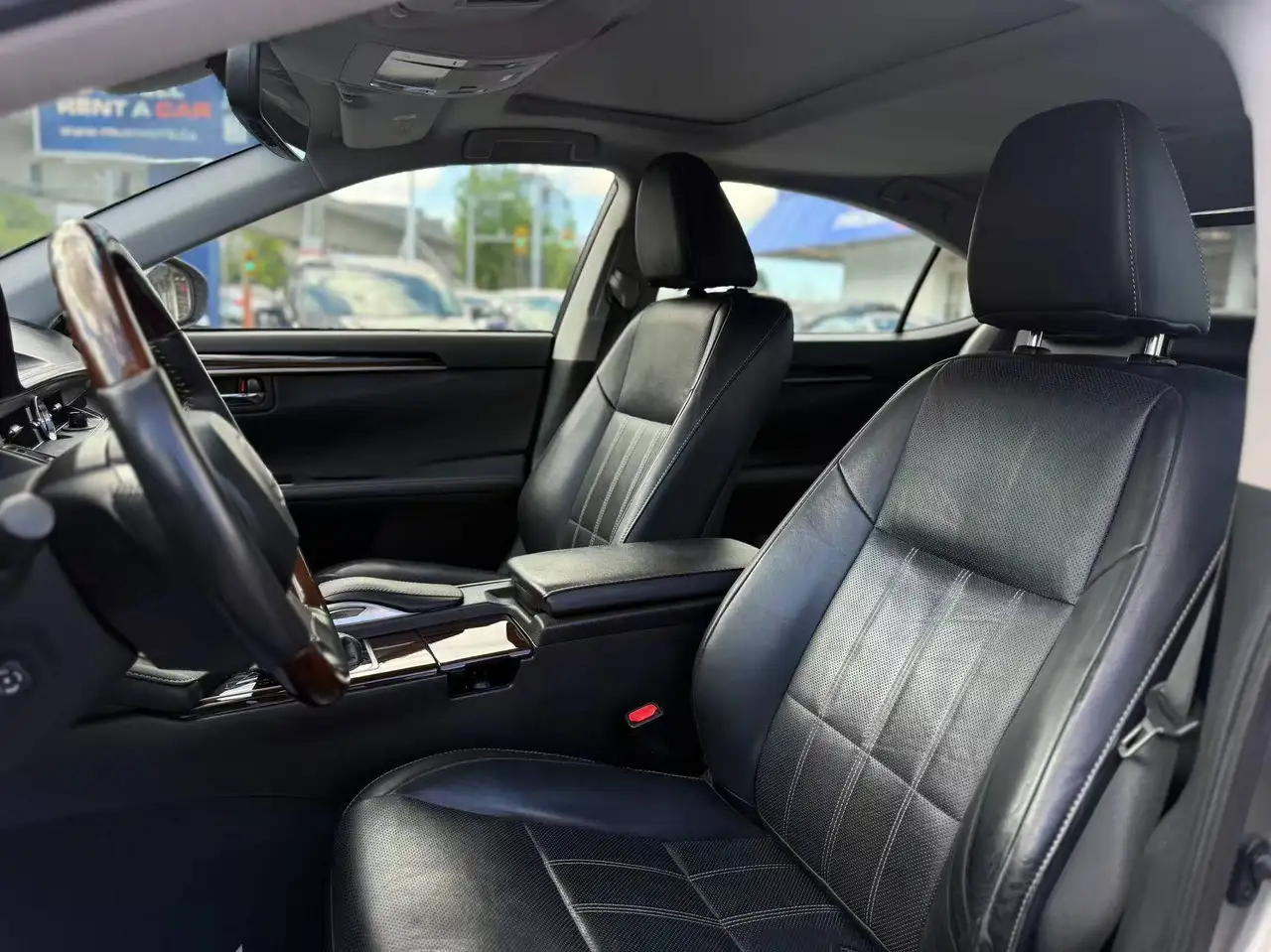 Lexus ES снимка Lexus ES
