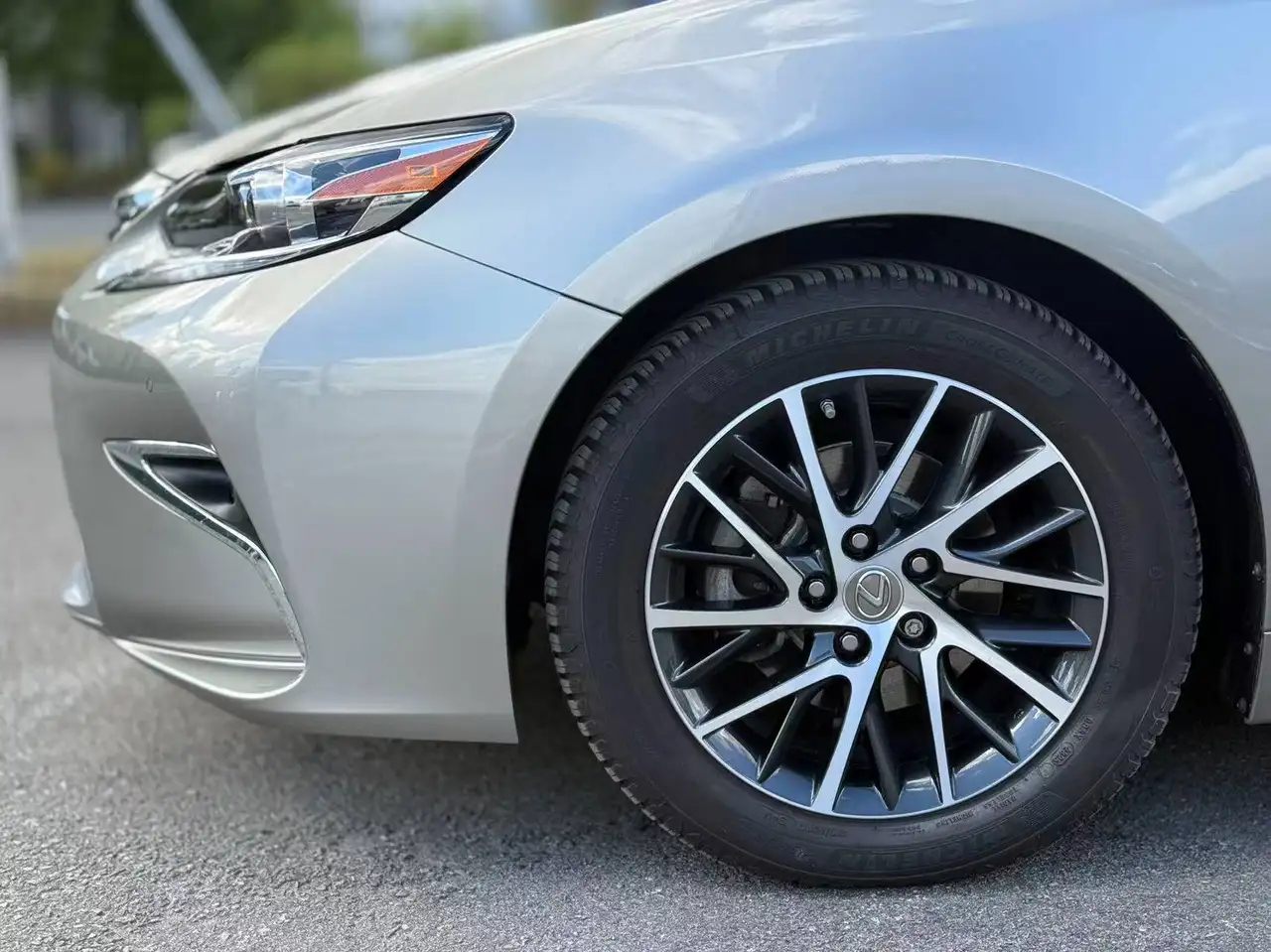 Lexus ES снимка Lexus ES