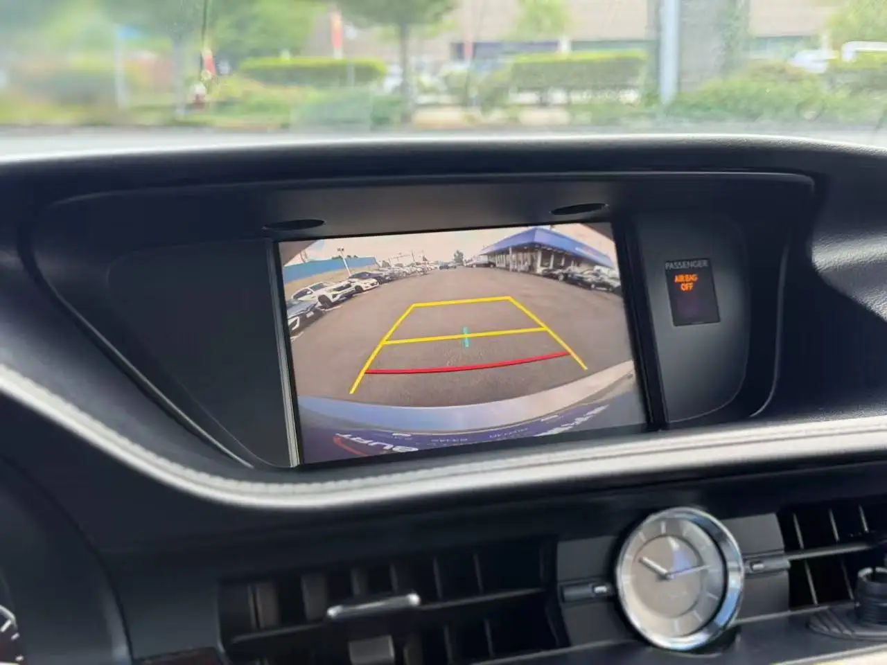Lexus ES снимка Lexus ES