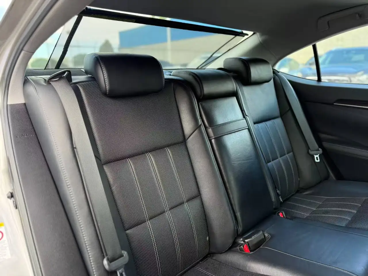 Lexus ES снимка Lexus ES