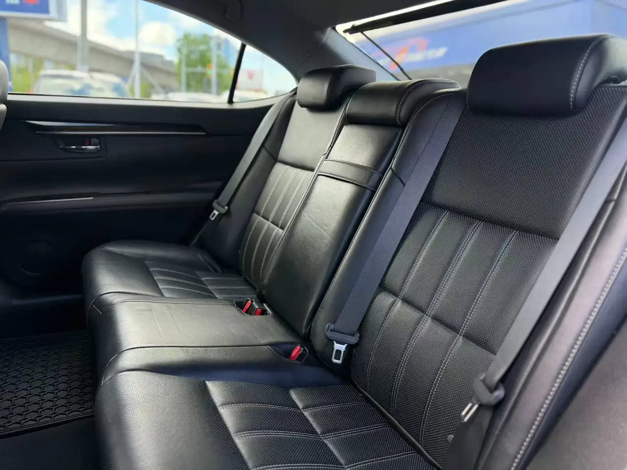 Lexus ES снимка Lexus ES