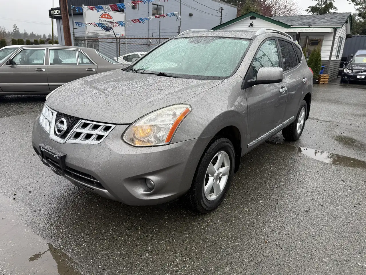 Nissan Rogue снимка Nissan Rogue