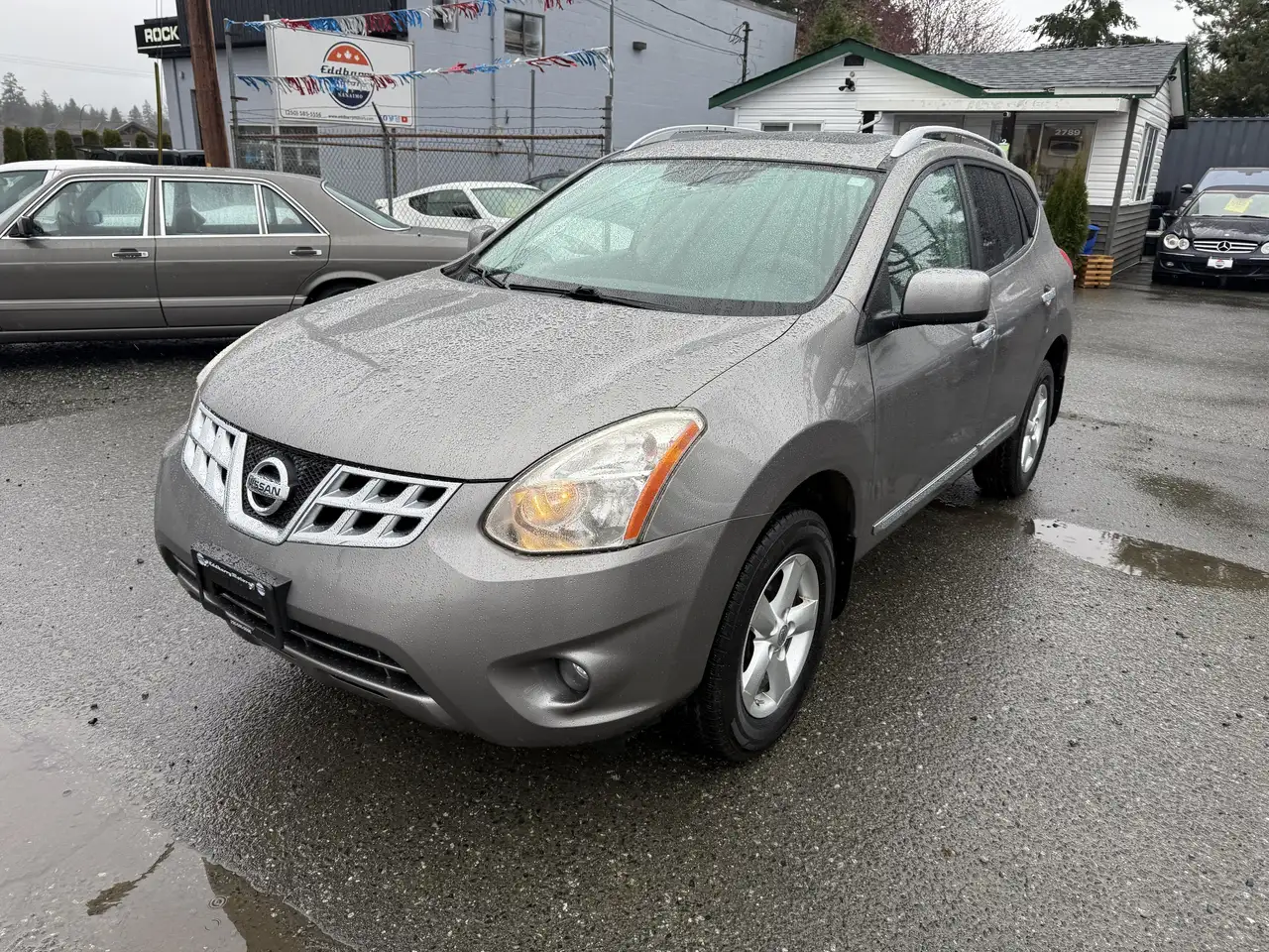 Nissan Rogue снимка Nissan Rogue