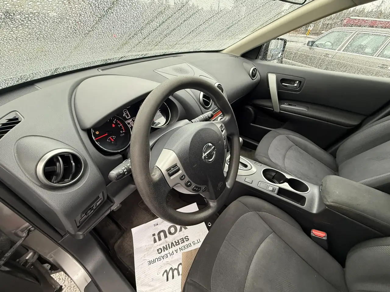 Nissan Rogue снимка Nissan Rogue