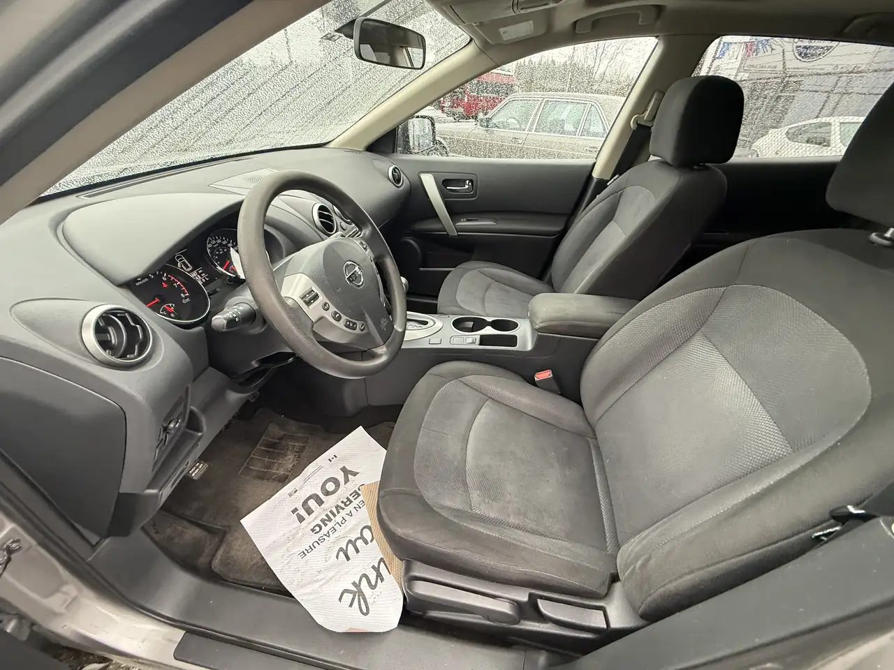 Nissan Rogue снимка Nissan Rogue