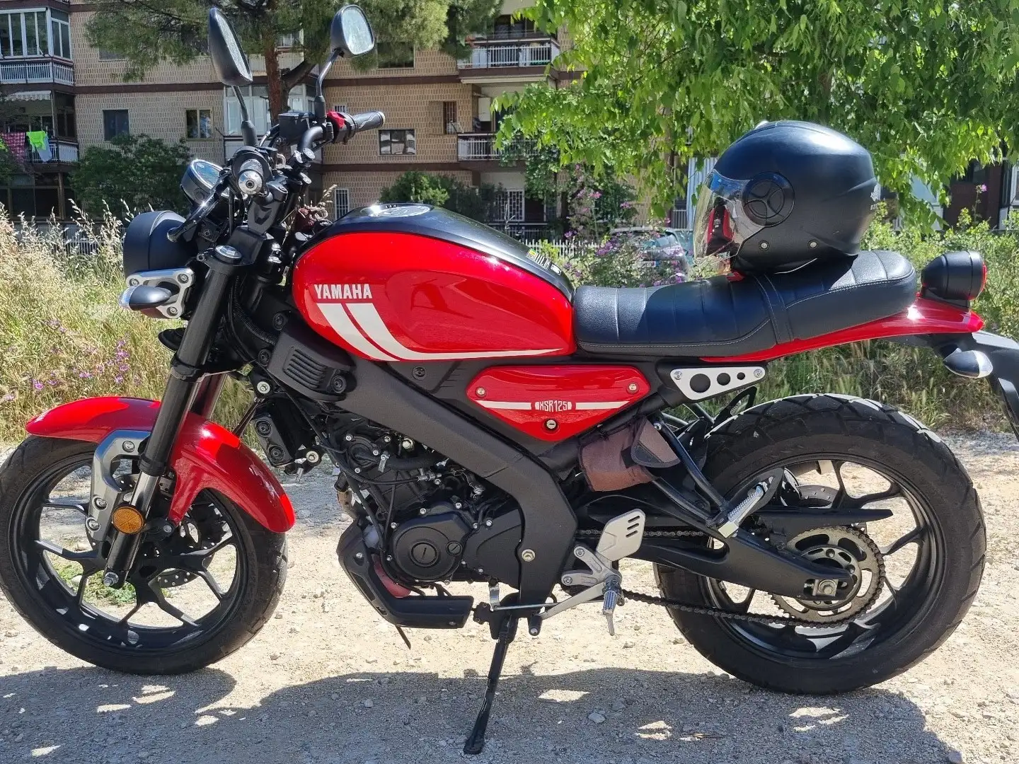 Yamaha XSR 125 crvena - 2