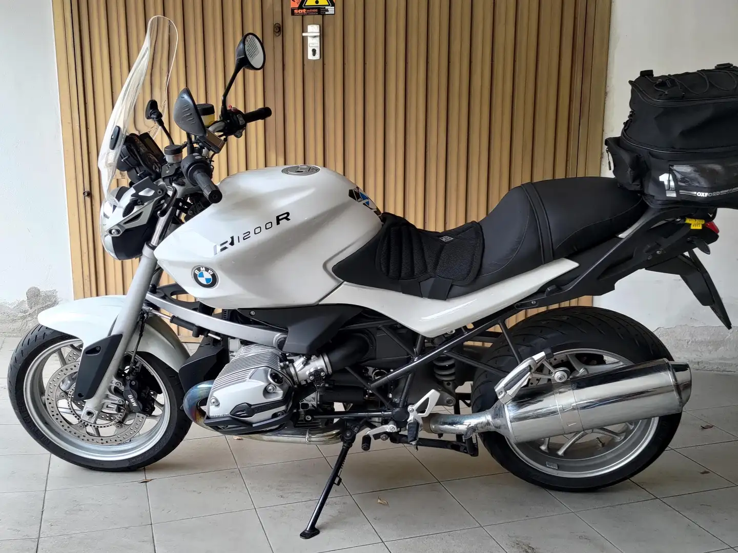 BMW R 1200 R Белый - 1
