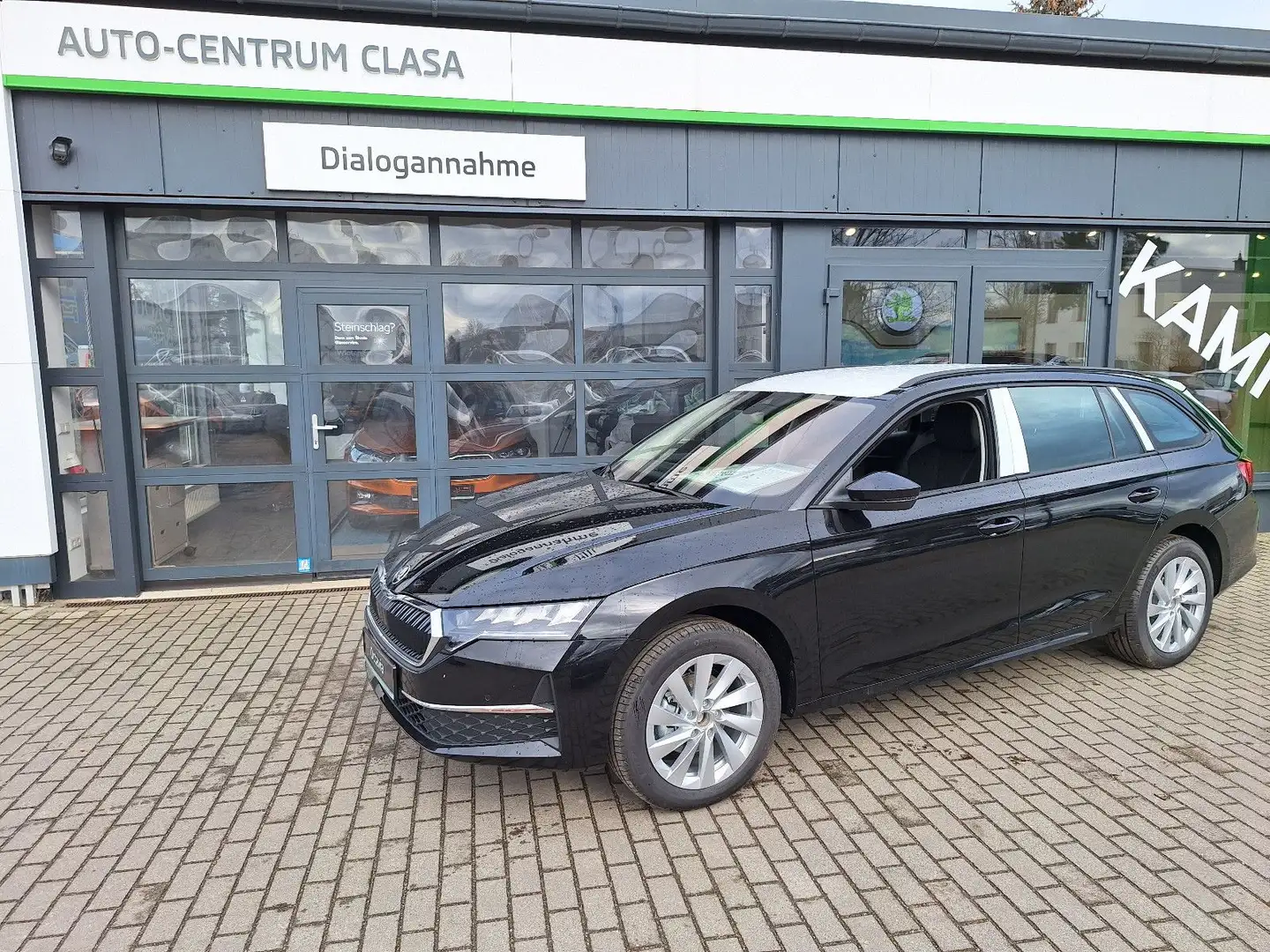 Skoda Octavia Combi 2.0 TDI DSG 150 PS Selection ACC Schwarz - 1