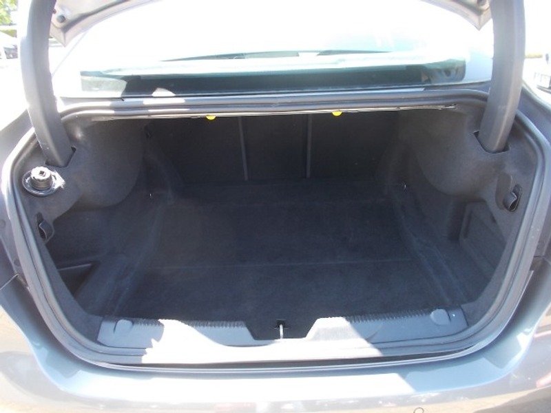 Jaguar XE Prestige, Leder, Navi, Rundum Kamera — photo 13