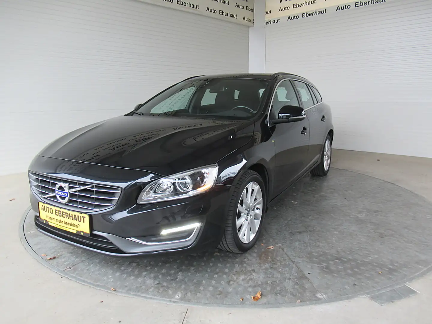 Volvo V60 D2 Powershift *BI-Xenon *Sitzheizung vorne & hi... Schwarz - 1
