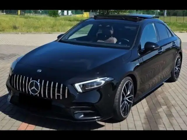 Mercedes-Benz A 180 d Limousine 7G DCT AMG Line