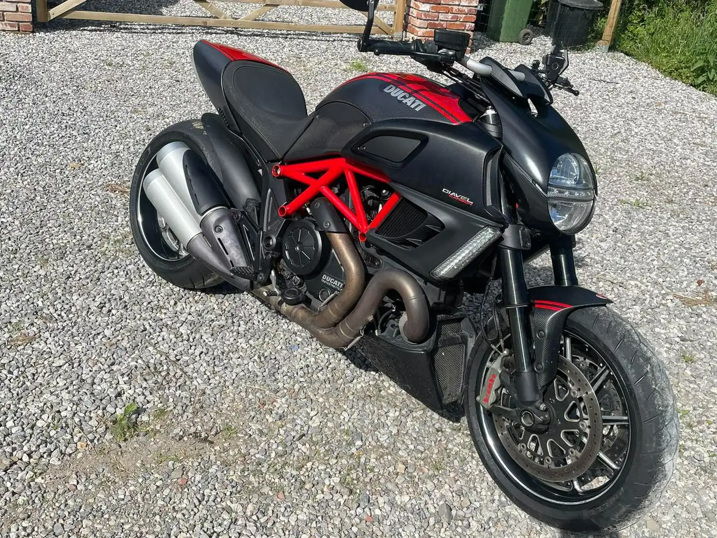Ducati Diavel carbone Negru - 1