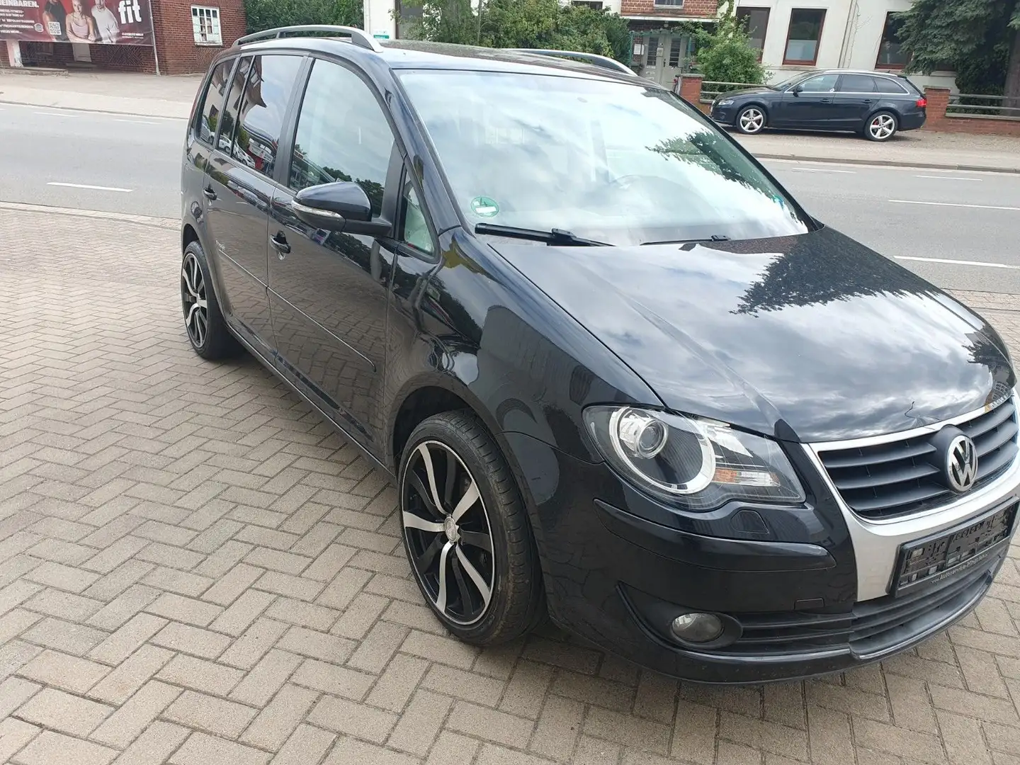 Volkswagen Touran Freestyle, Steuerkette+Kupplung+ TÜV neu Noir - 1