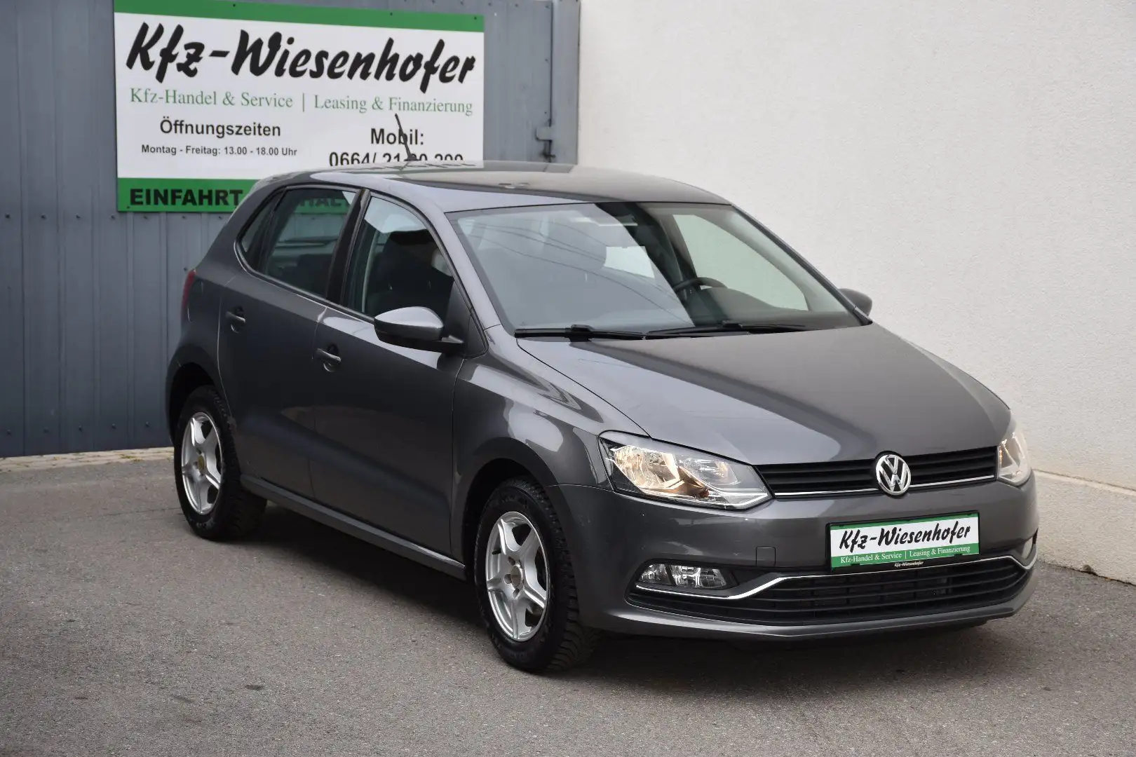 Volkswagen Polo Comfortline 1,0 BlueMotion / Servive + Pickerl NE Grau - 1