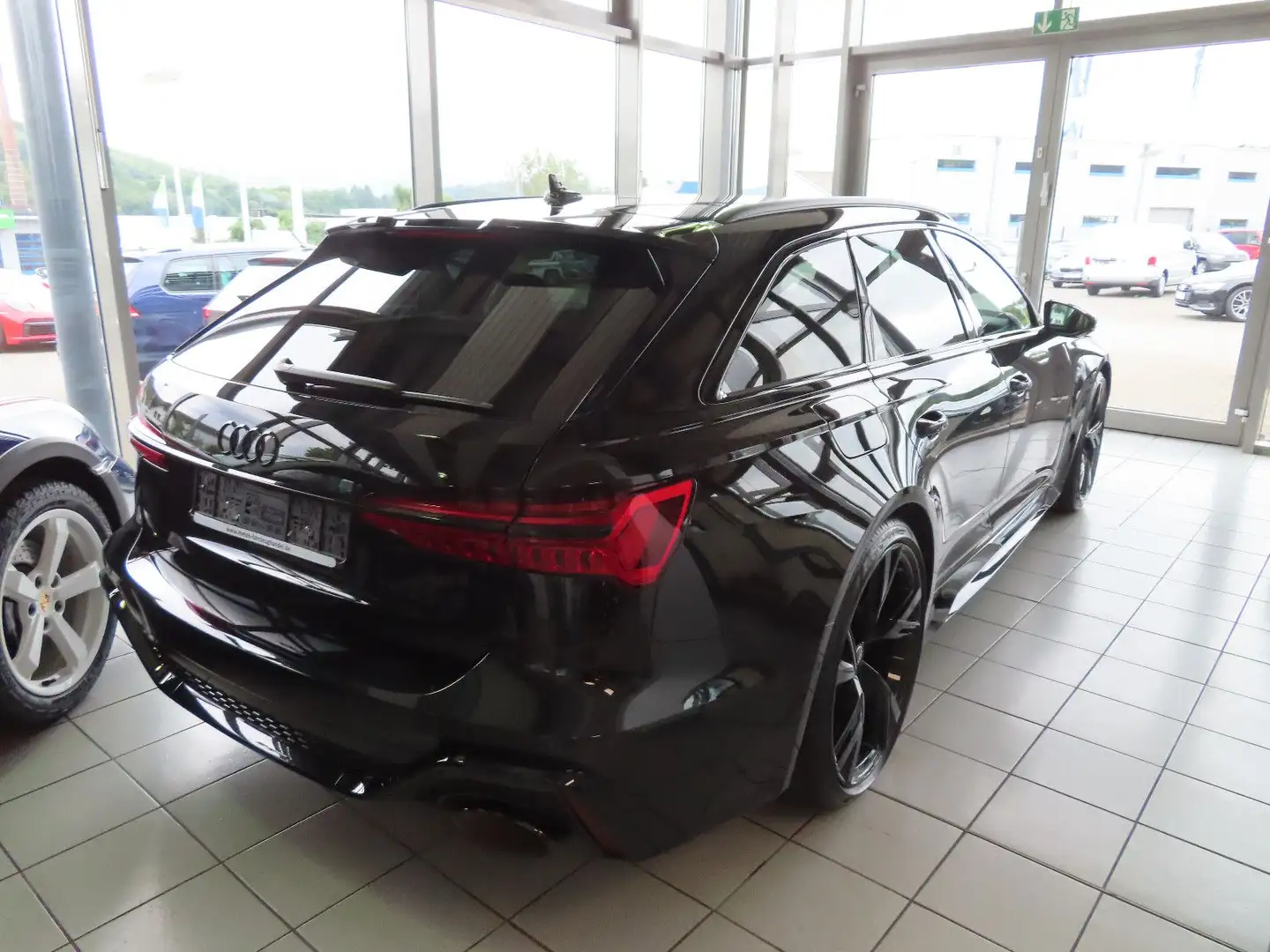 Audi RS6 RS 6 Avant 4.0 TFSI quattro PANO MATRIX Schwarz - 2