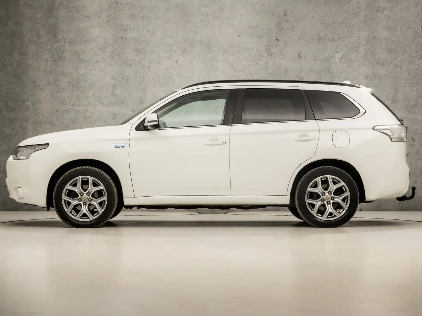 Mitsubishi Outlander 2.0 PHEV Deluxe 203Pk Automaat (SCHUIFDAK, NAVIGAT Blanc - 2