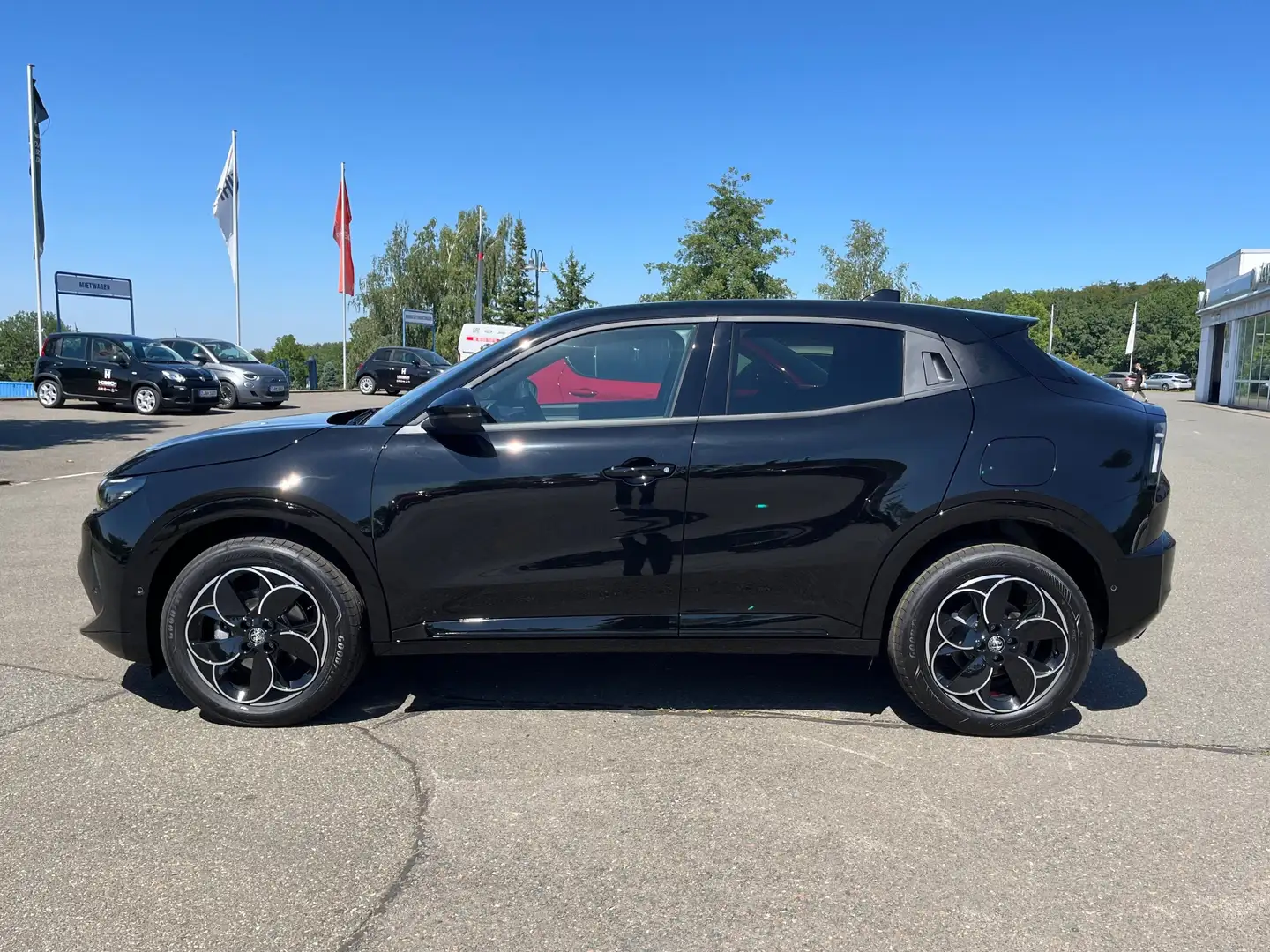 Alfa Romeo Junior Ibrida 1.2 VGT 48V-Hybrid (107kW) Q4 Nero - 2