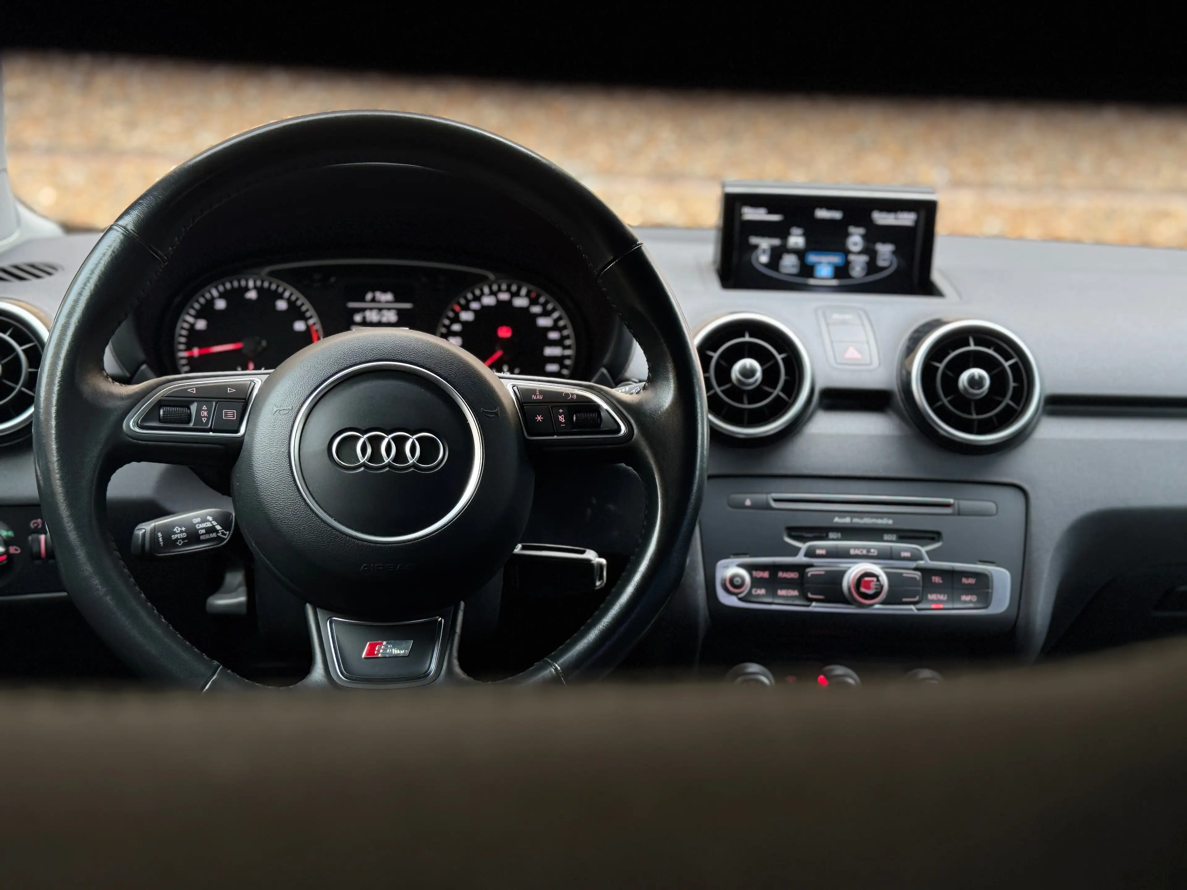 Audi A1 A1   1.0 TFSI S Line /Siéges Sport/Gps/Airco/Garantie 12mois — photo 9