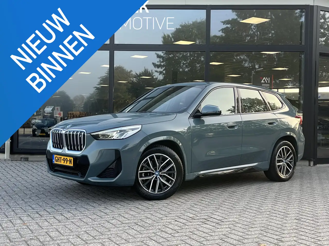 BMW iX1