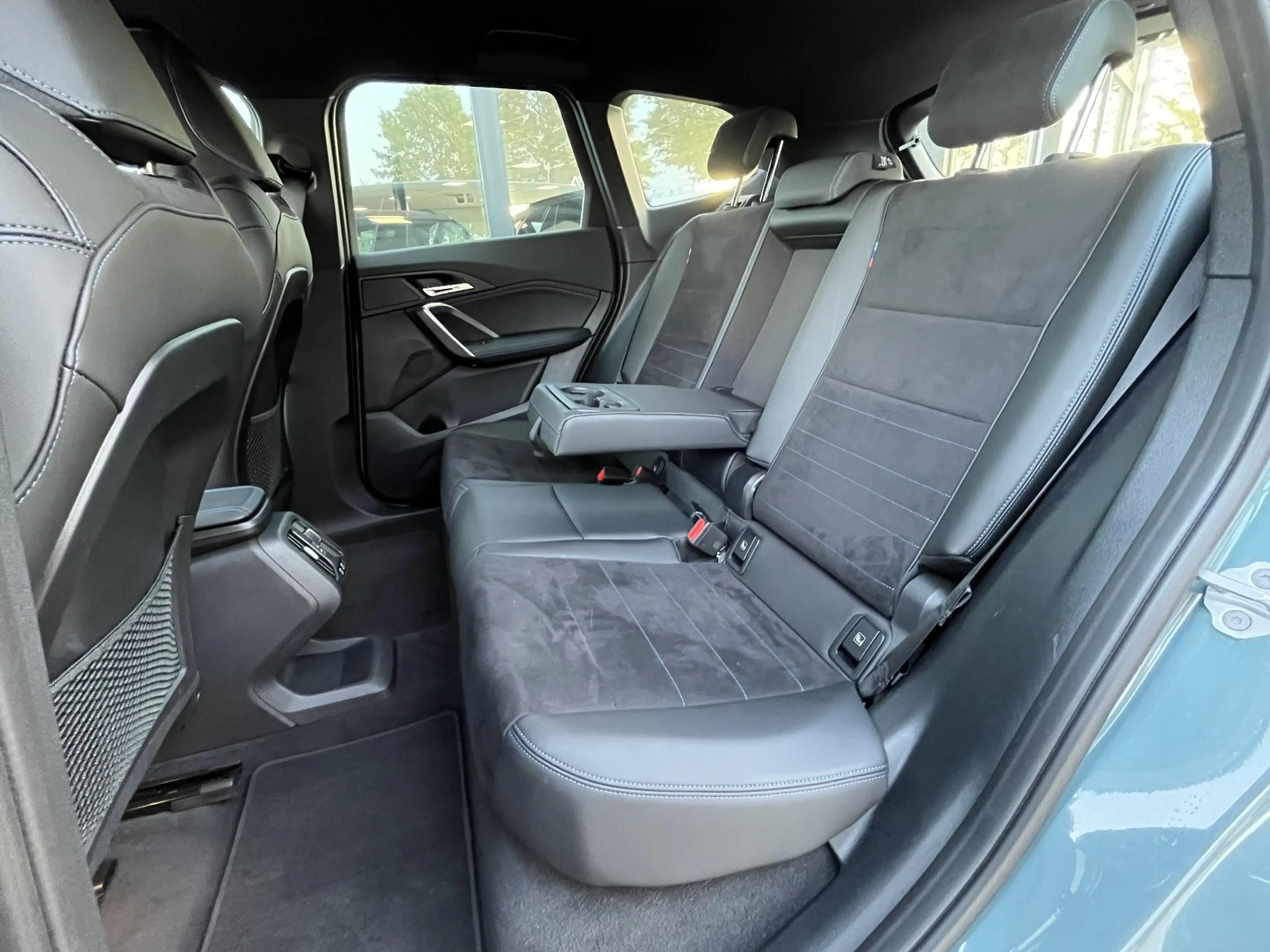 BMW iX1 xDrive30 67 kWh M-Sport/CAMERA/LED — photo 5
