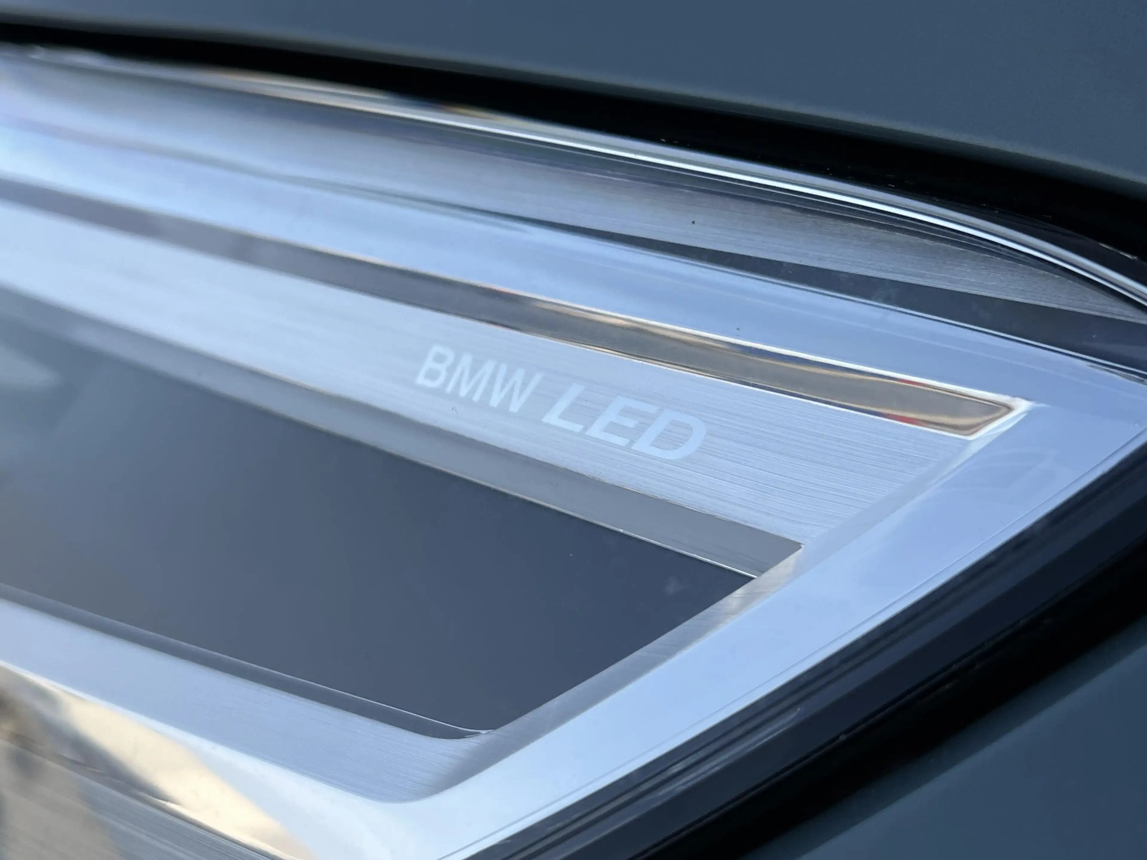 BMW iX1 xDrive30 67 kWh M-Sport/CAMERA/LED — photo 14