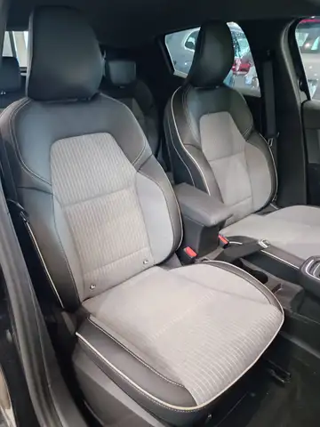 Renault Clio view 10