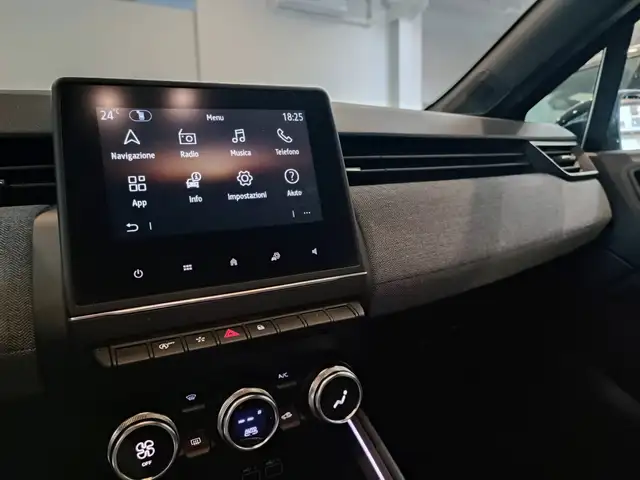 Renault Clio view 12