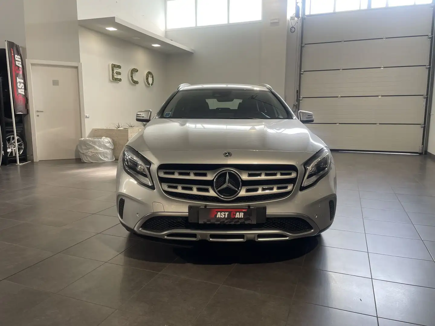 Mercedes-Benz GLA 200 200 d Automatic Sport Grigio - 2