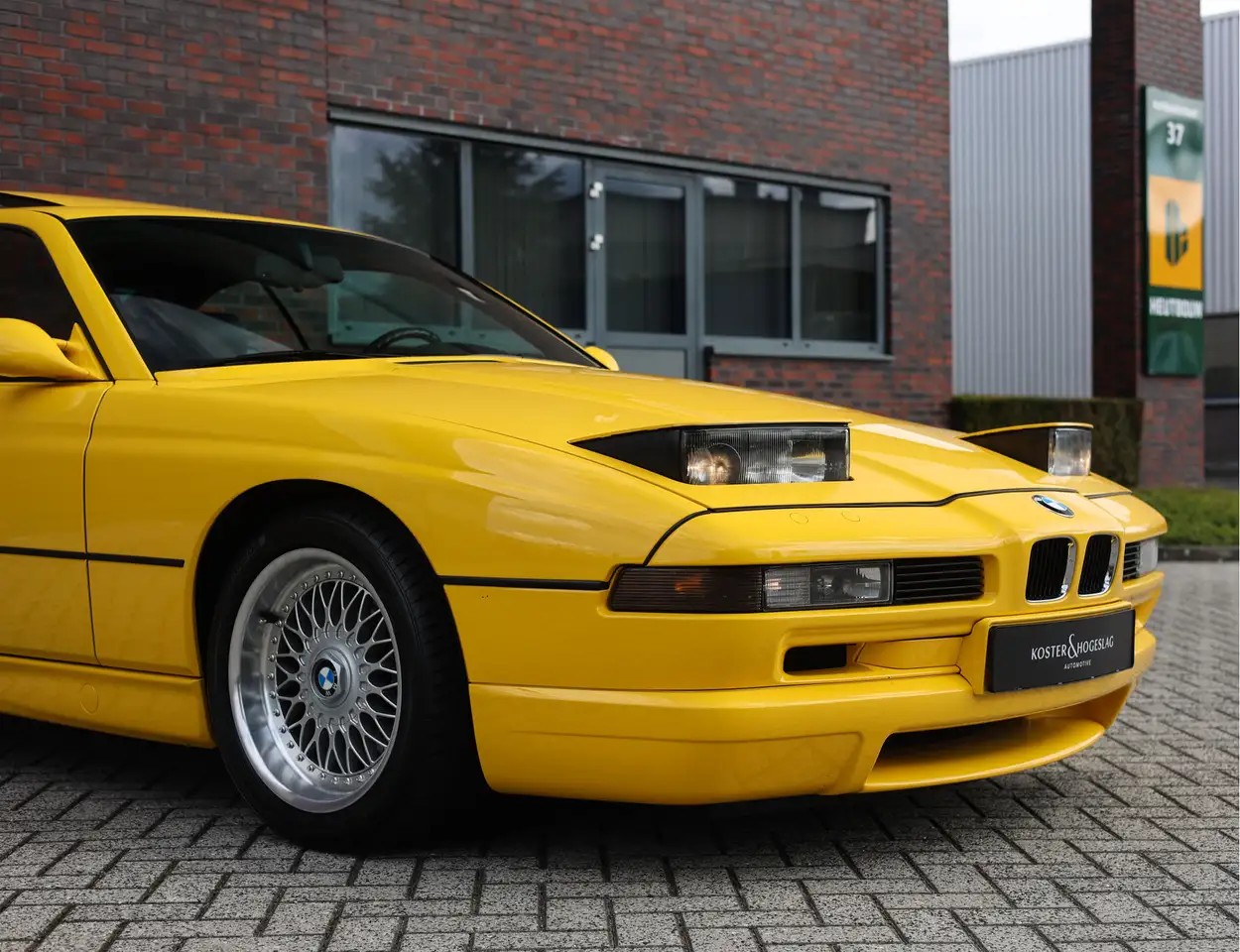 BMW 850 8-serie CSi, foto 9
