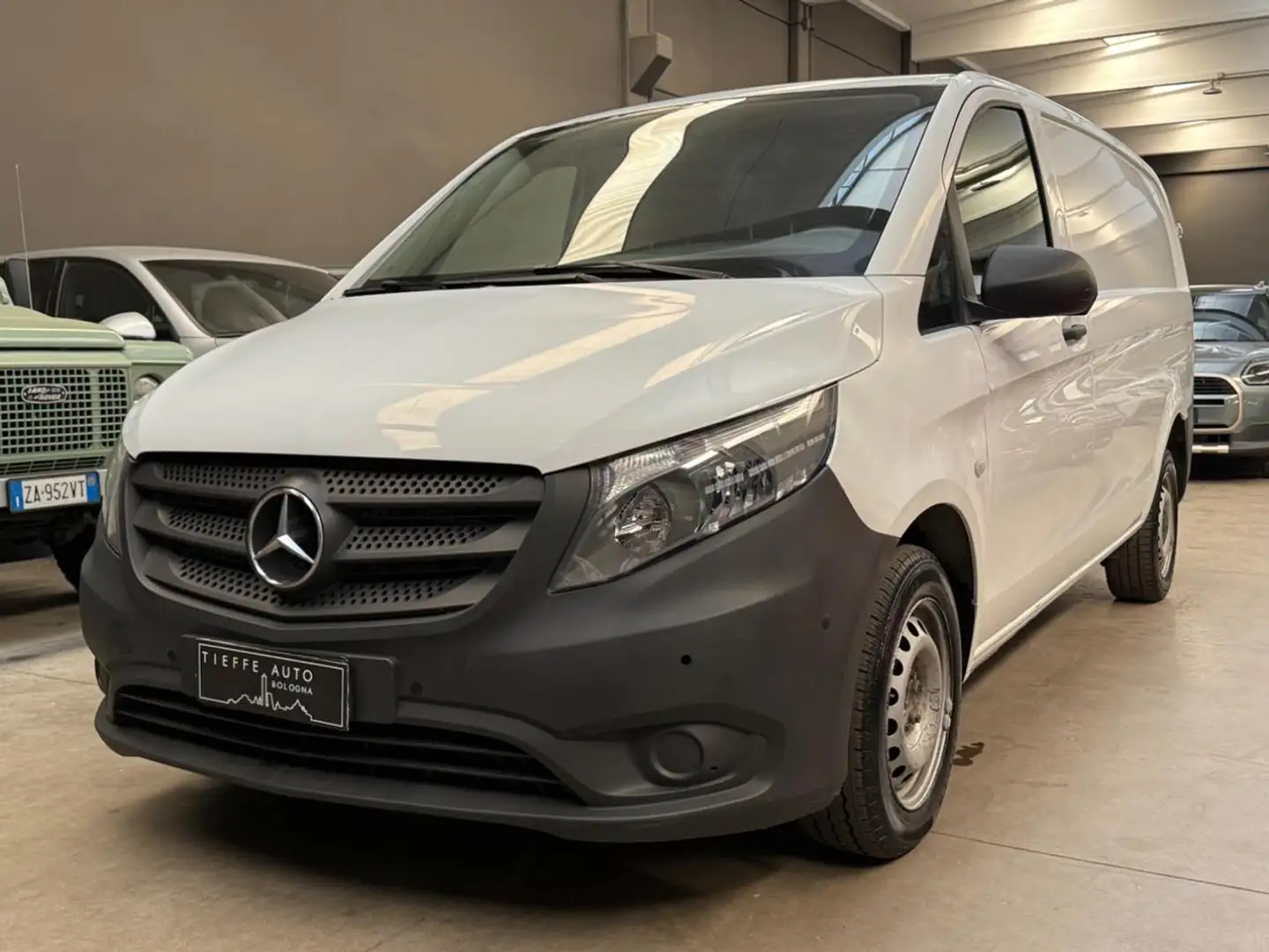 Mercedes-Benz Vito 1.6 111 CDI PC-SL Furgone Long Business Bianco - 1