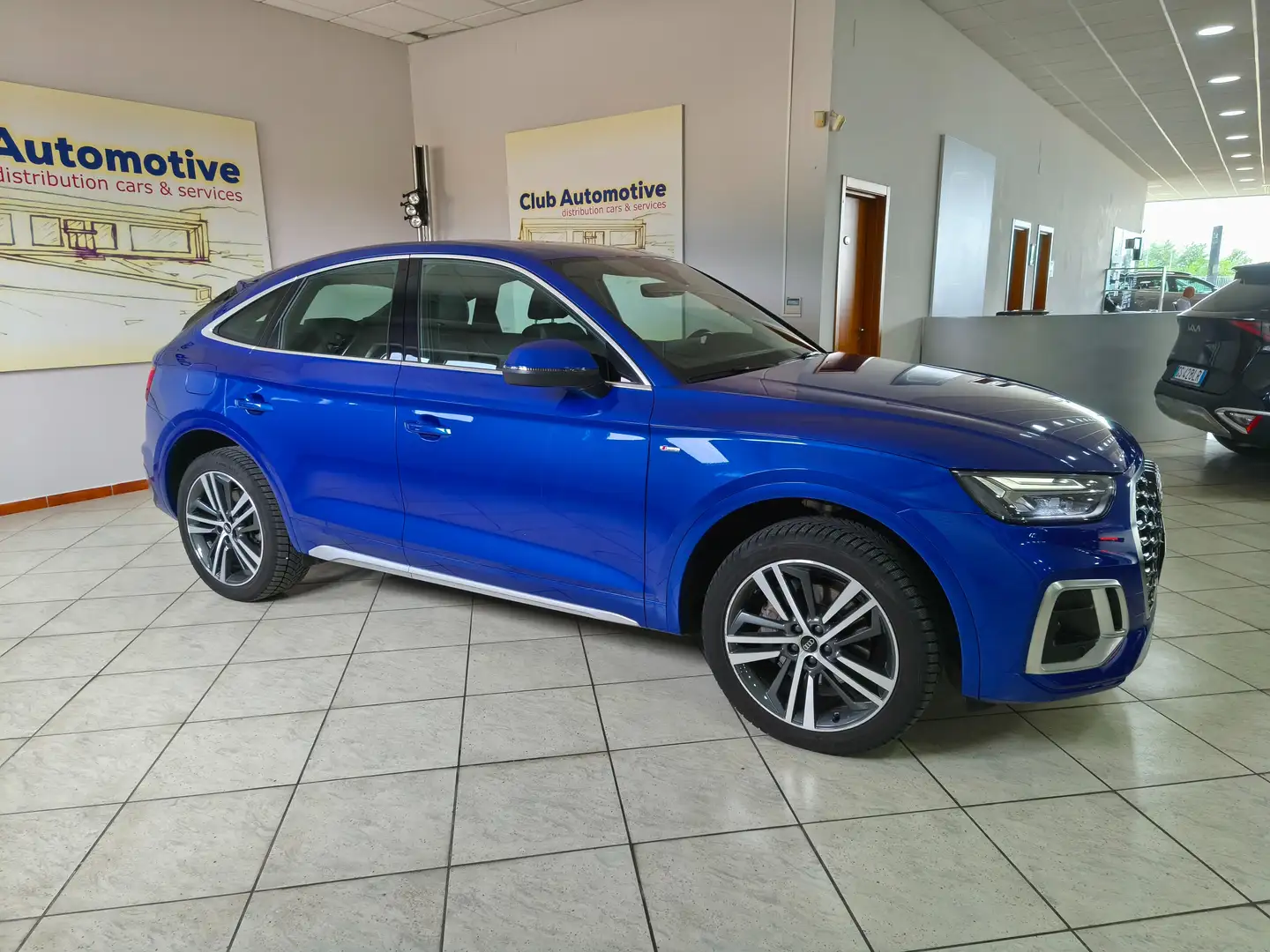Audi Q5 Q5 Sportback 40 2.0 tdi S line Plus s-tronic quatt Blauw - 2