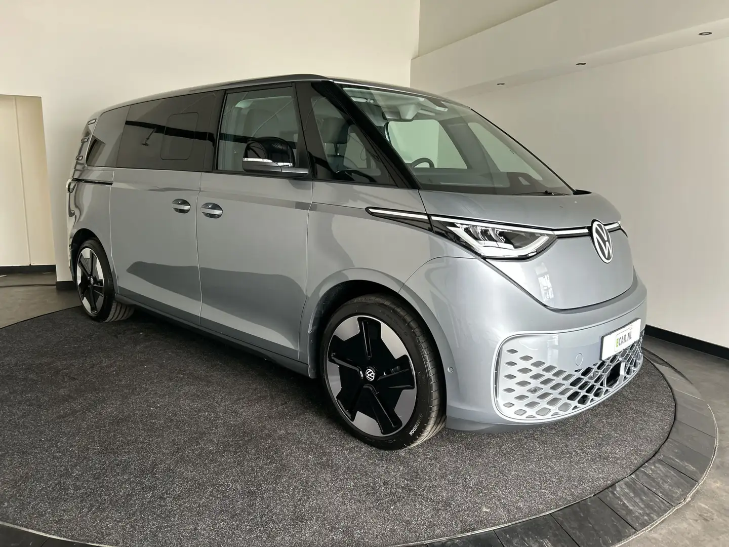 Volkswagen ID. Buzz Pro 86 kWh Lang 7 persoons | Warmtepomp | Verwarmb Zilver - 1
