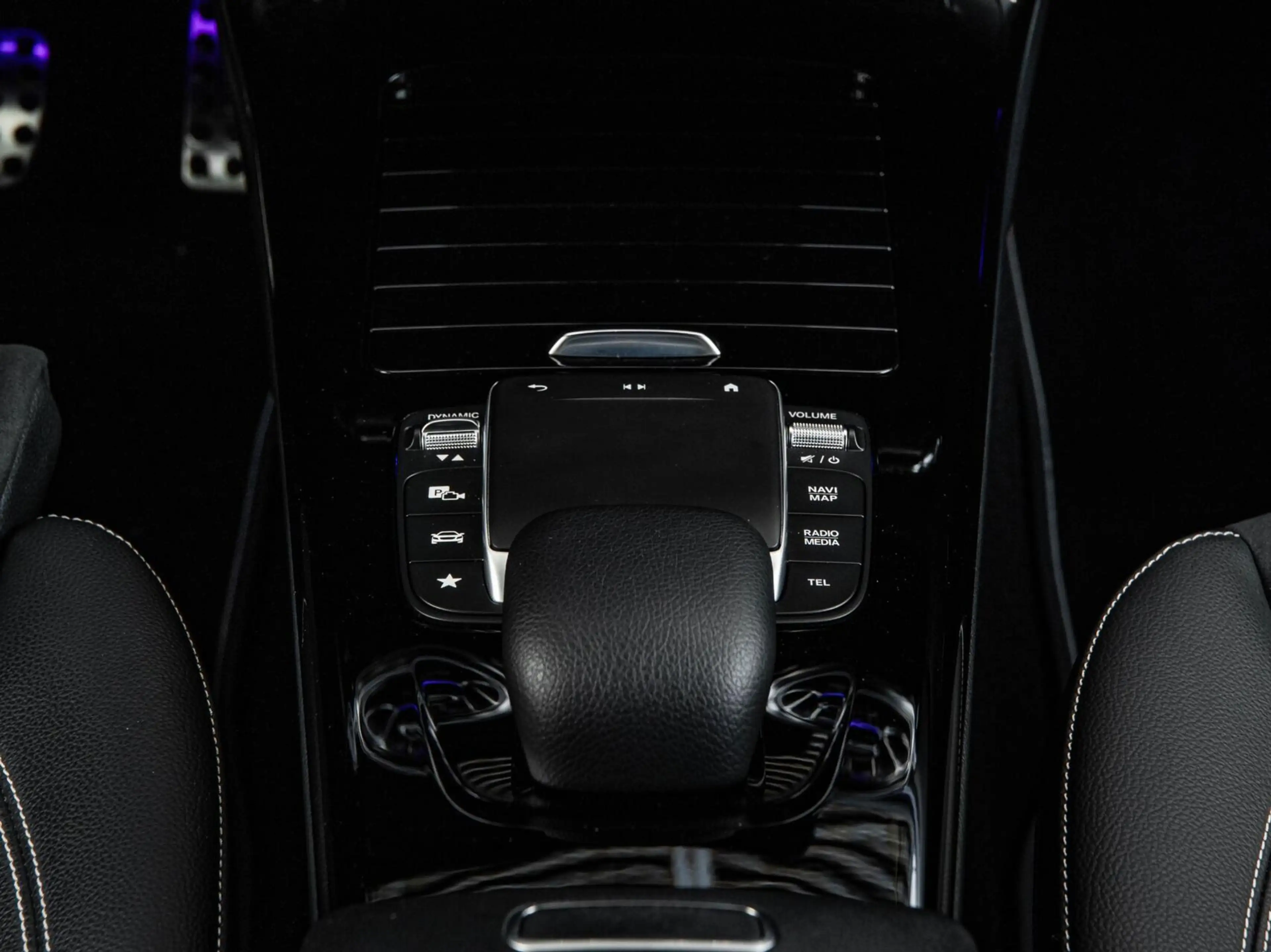 Mercedes-Benz A 200 AMG Night Edition 163 PK | Panoramadak | Sfeerverl — photo 34