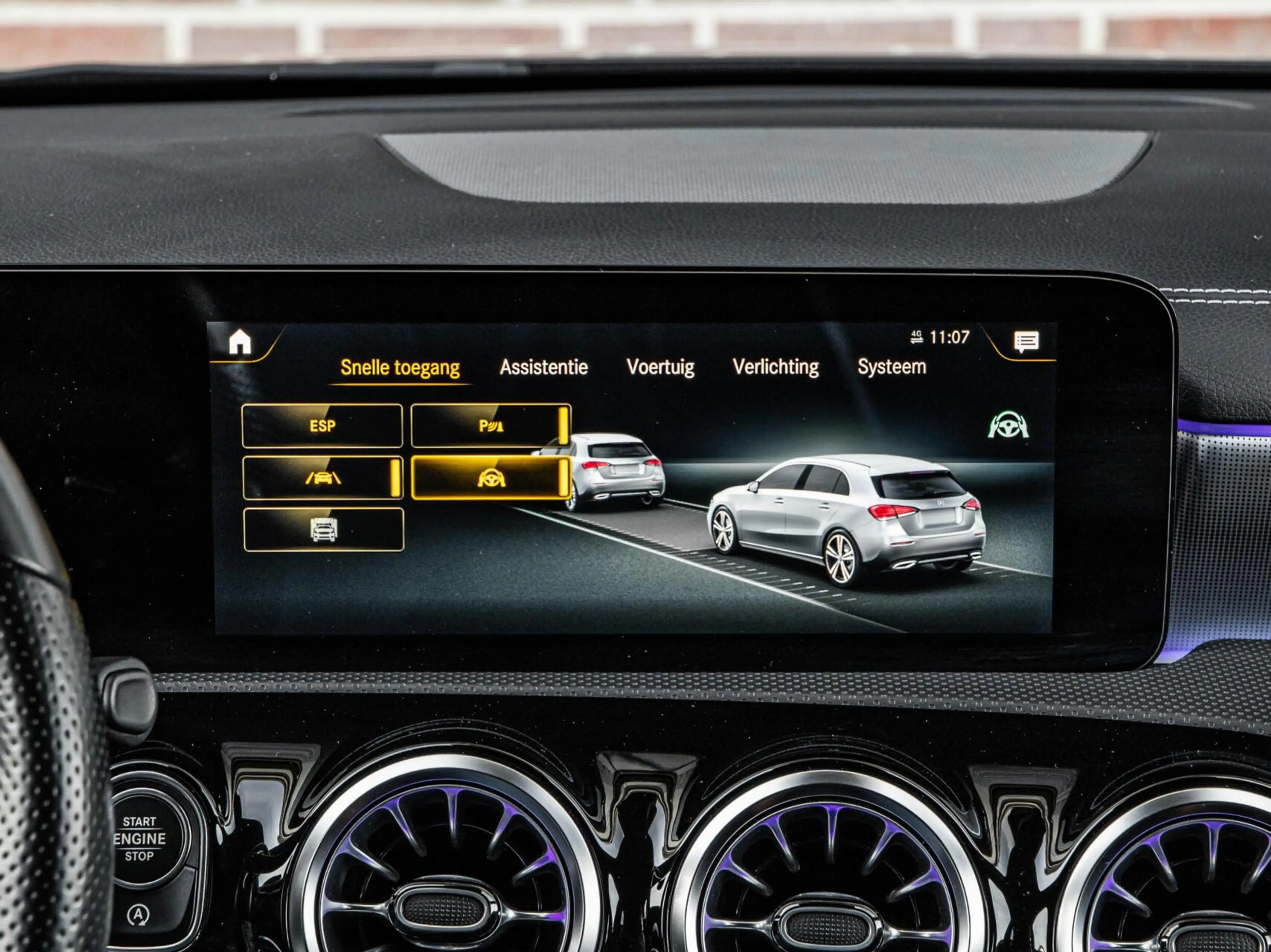 Mercedes-Benz A 200 AMG Night Edition 163 PK | Panoramadak | Sfeerverl — photo 31