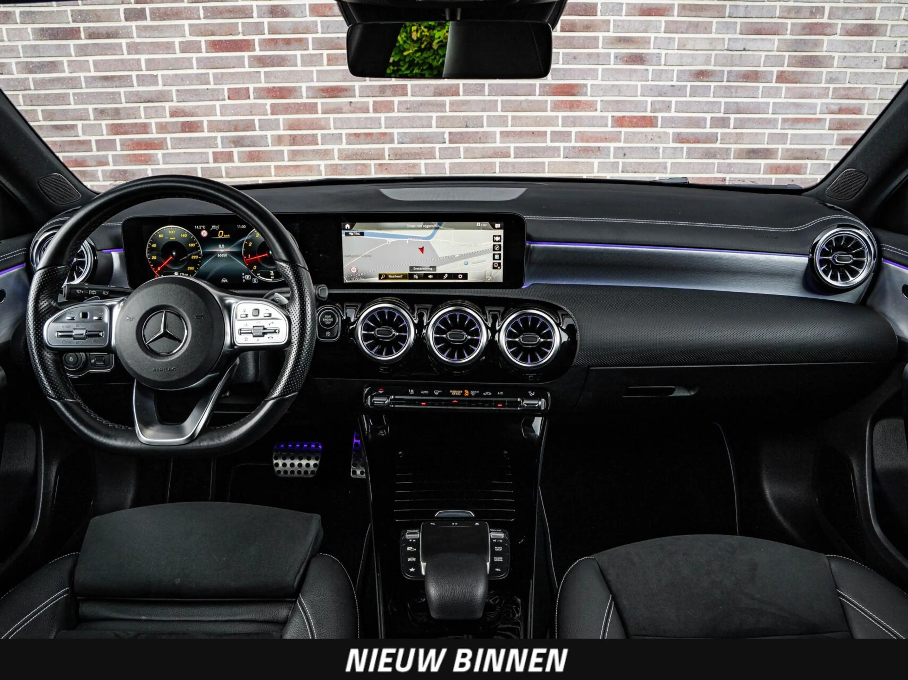 Mercedes-Benz A 200 AMG Night Edition 163 PK | Panoramadak | Sfeerverl — photo 2