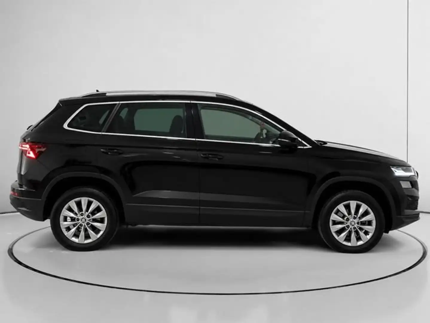 Skoda Karoq 2.0TDI Adblue Ambition 85kW Negro - 2